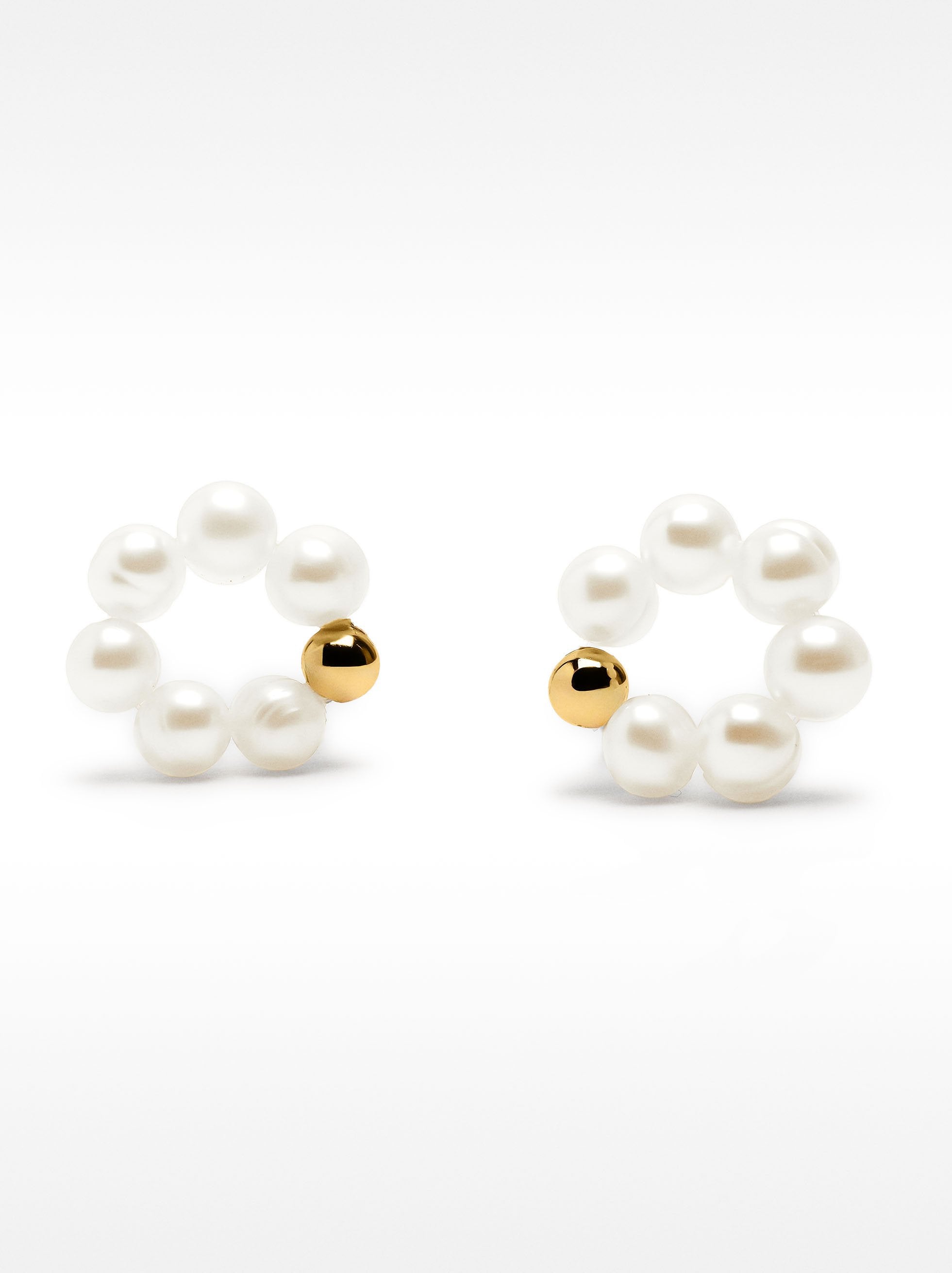 Pendientes Redondos Con Perlas De Agua Dulce