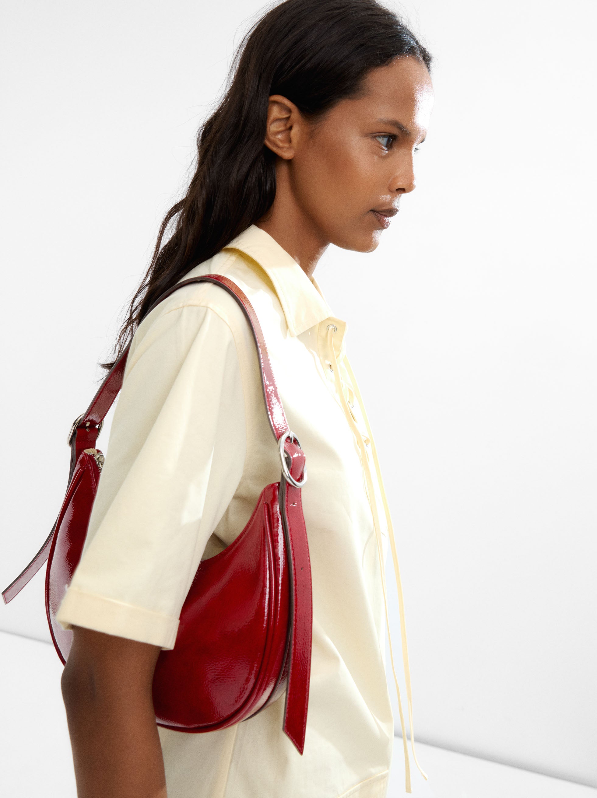 Bolso De Hombro Hobo Acharolado
