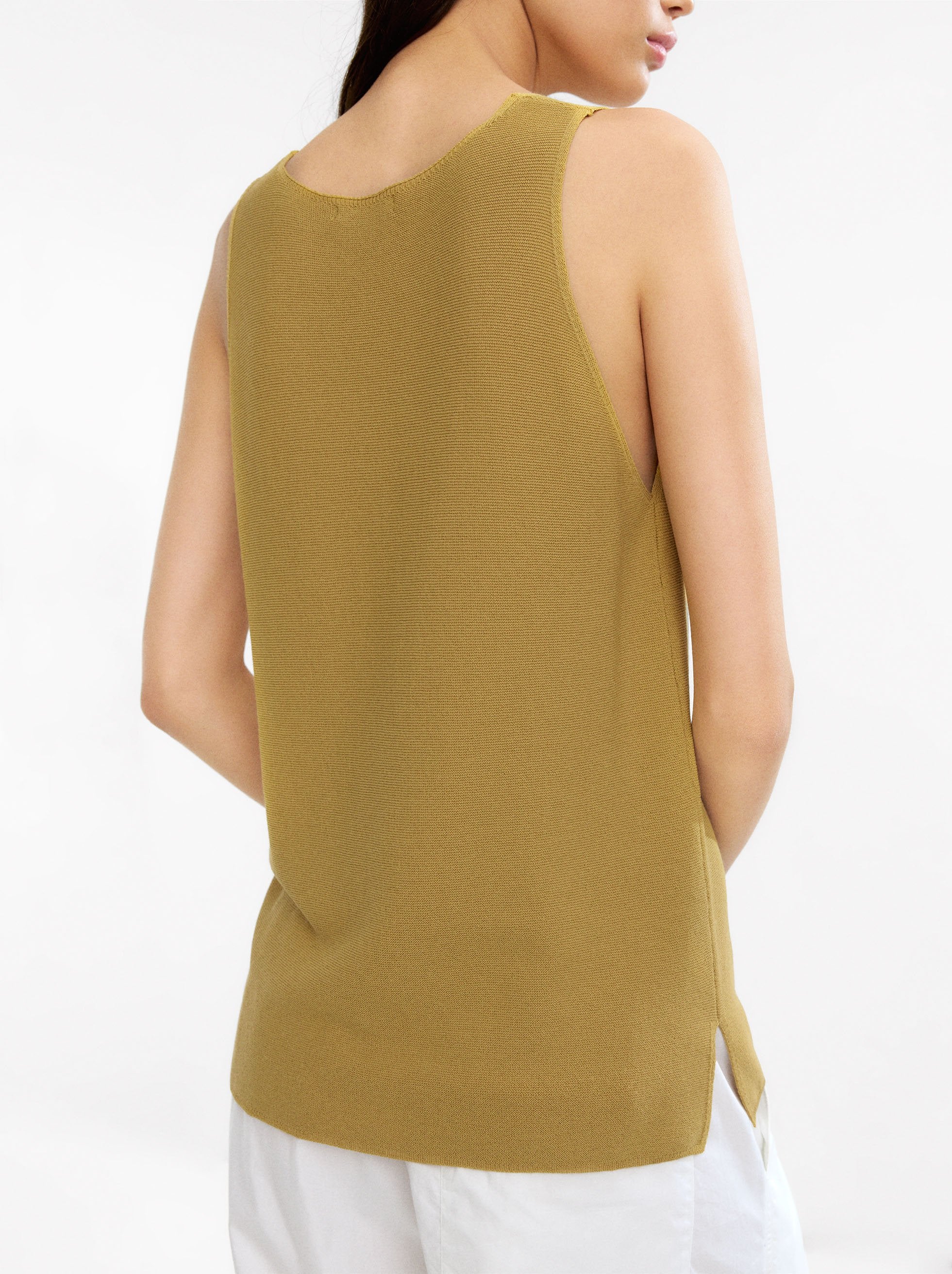 Top De Punto Con Cuello V