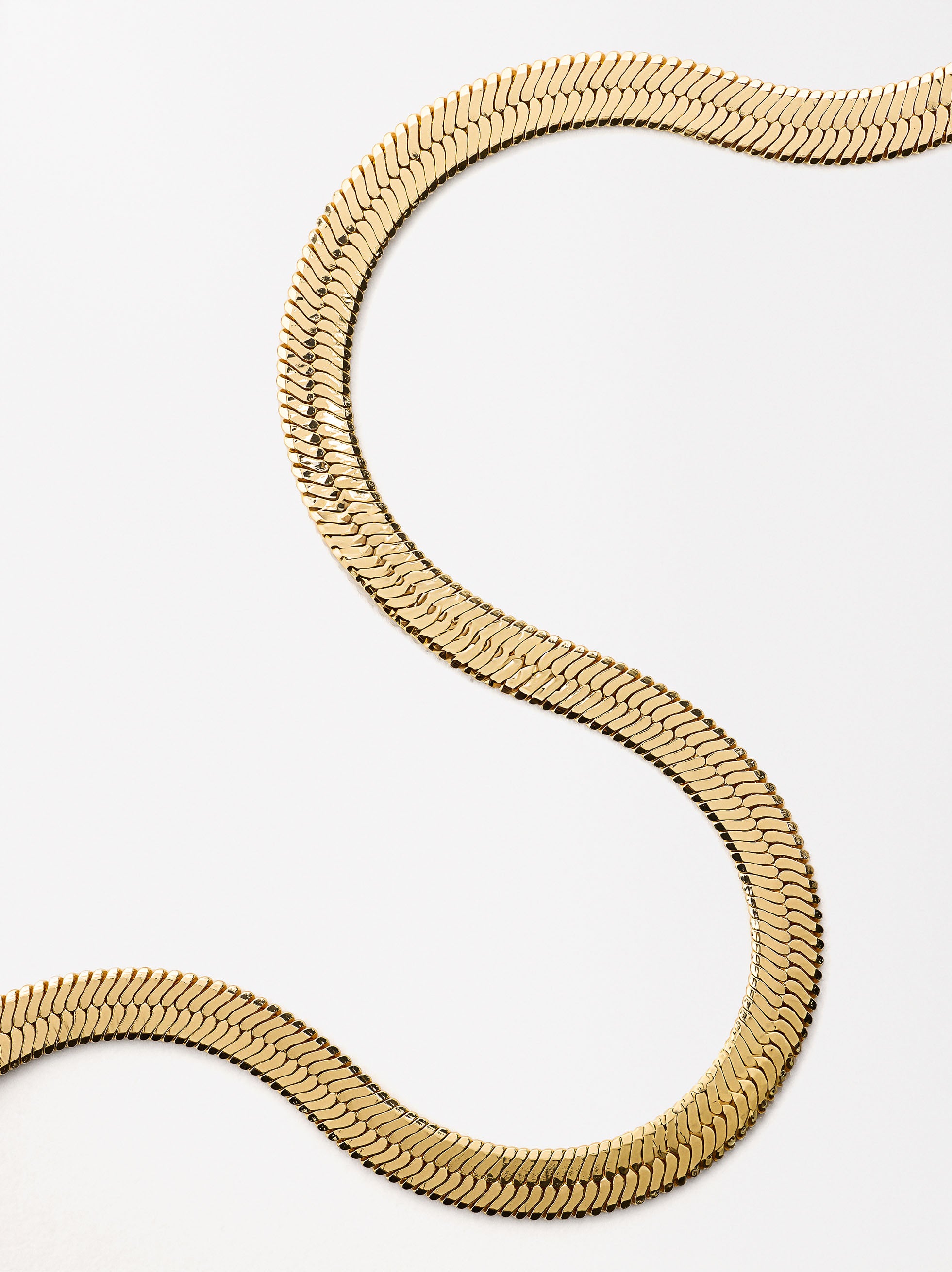 Collar Corto Con Cadena De Serpiente