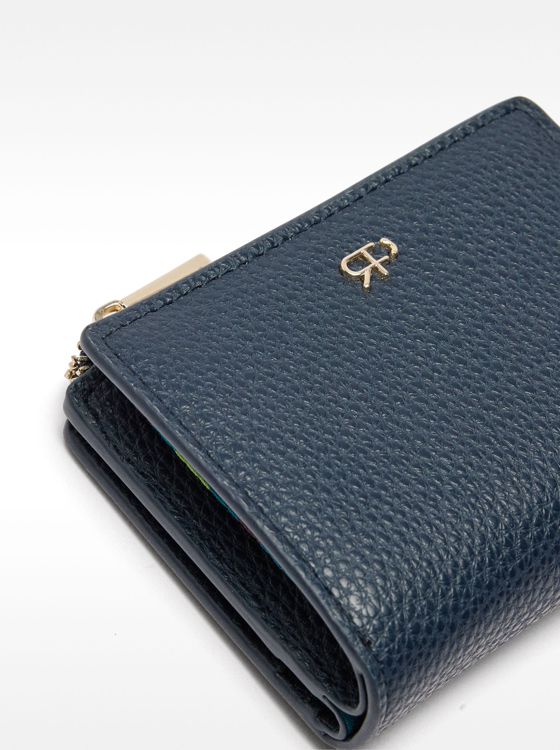 Cartera Básica Con Textura
