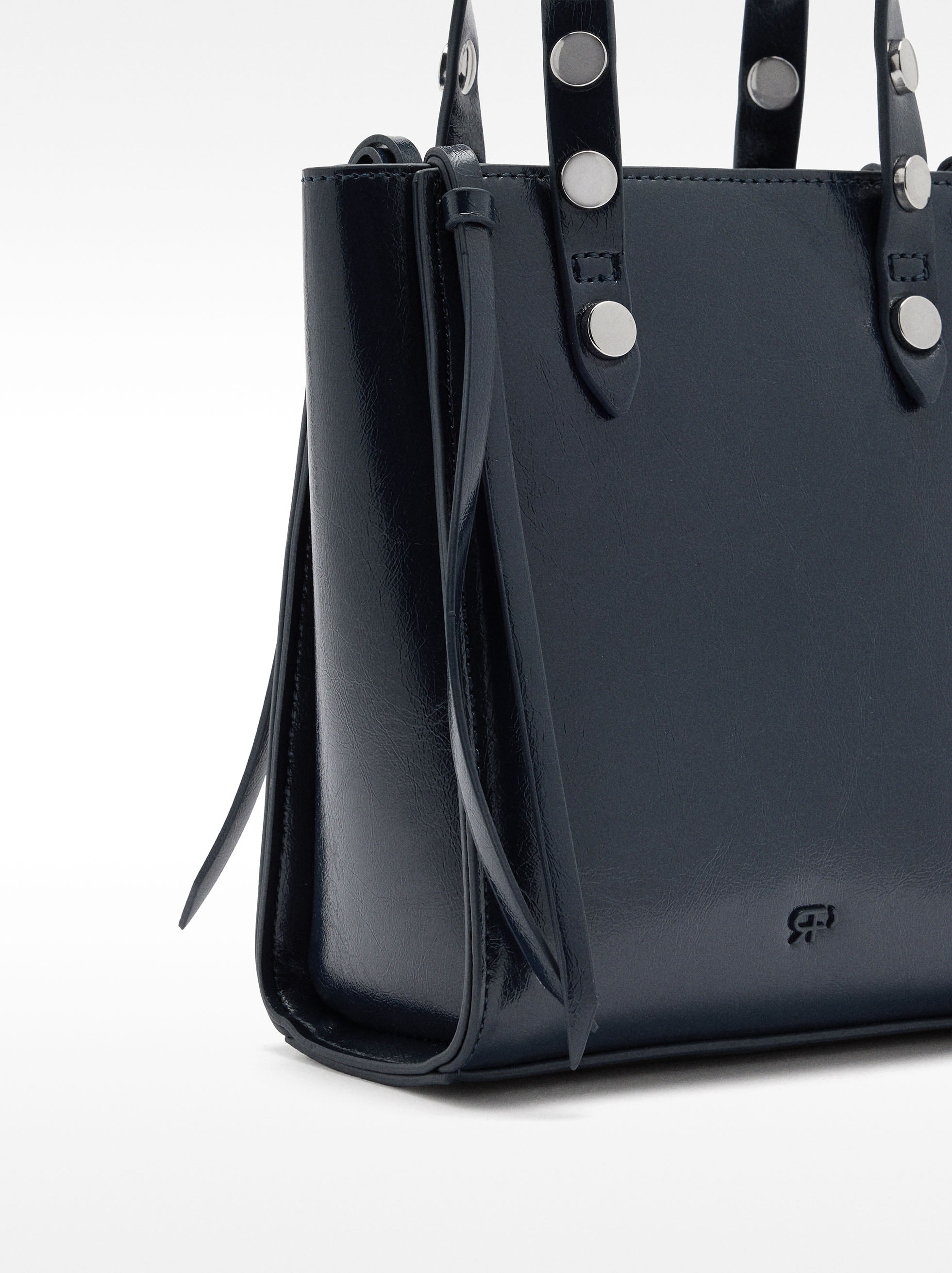 Bolso Tote Con Tachuelas