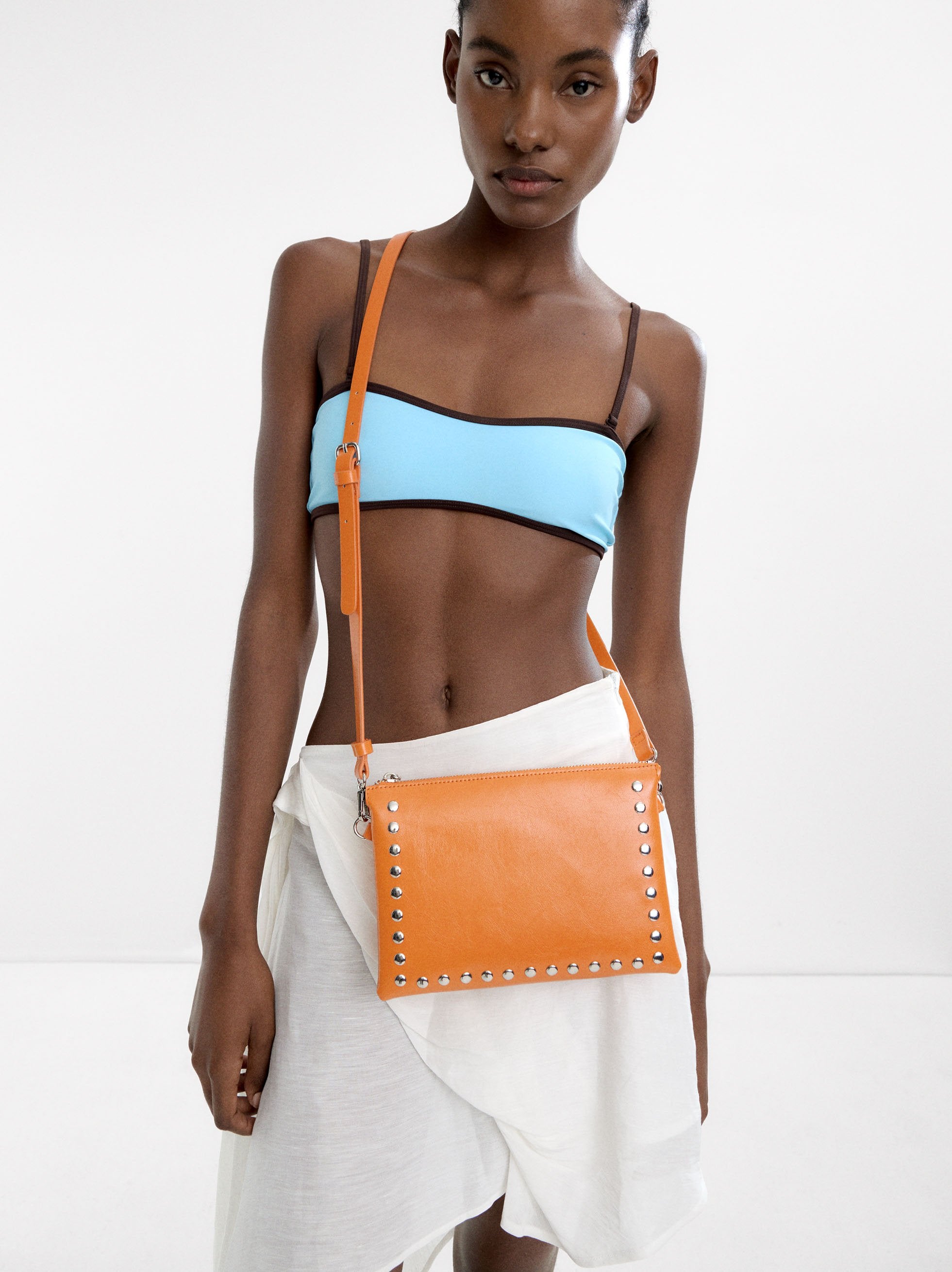 Bolso Bandolera Doble Con Tachuelas