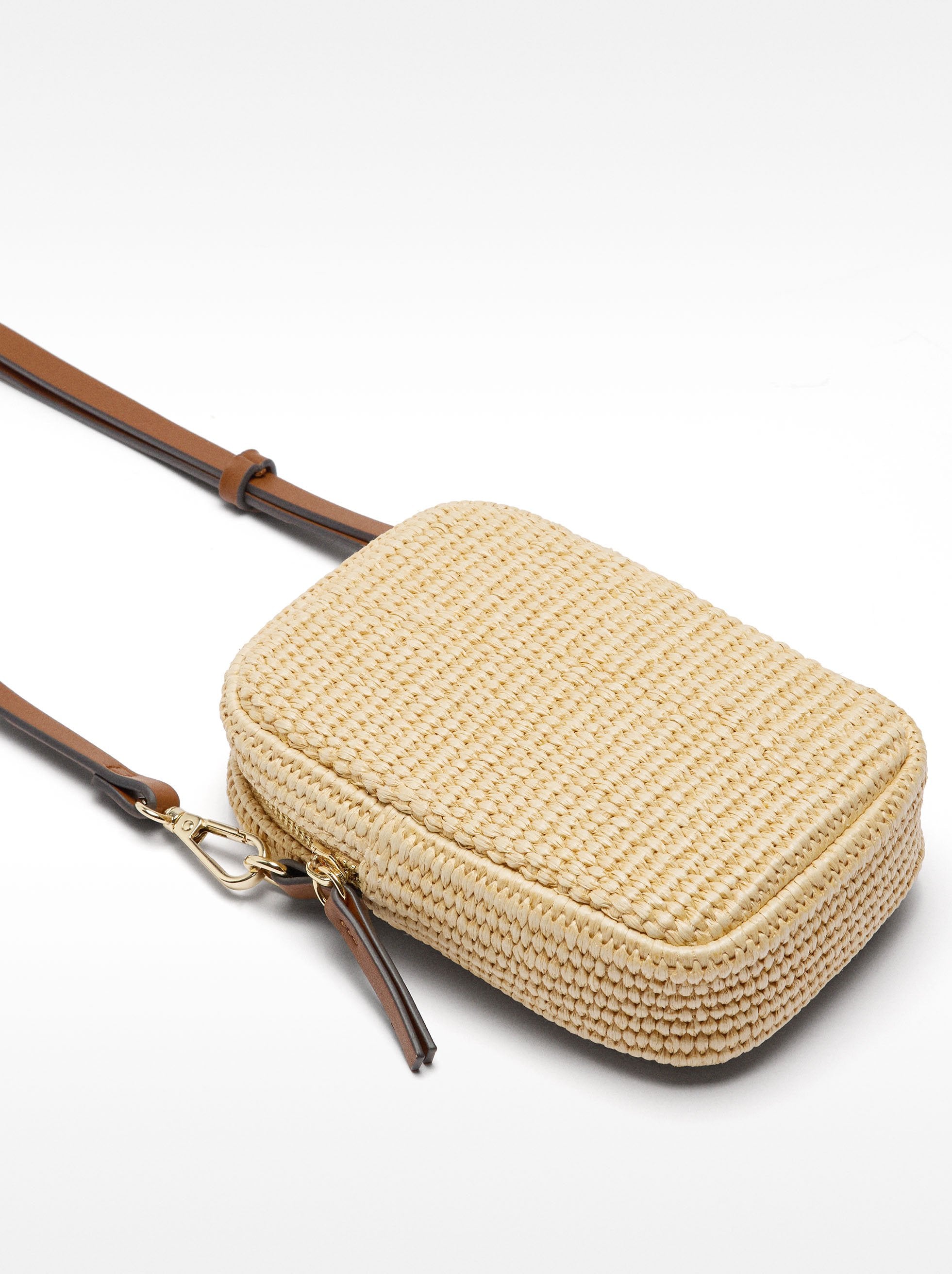 Bolso Para Móvil Efecto Rafia
