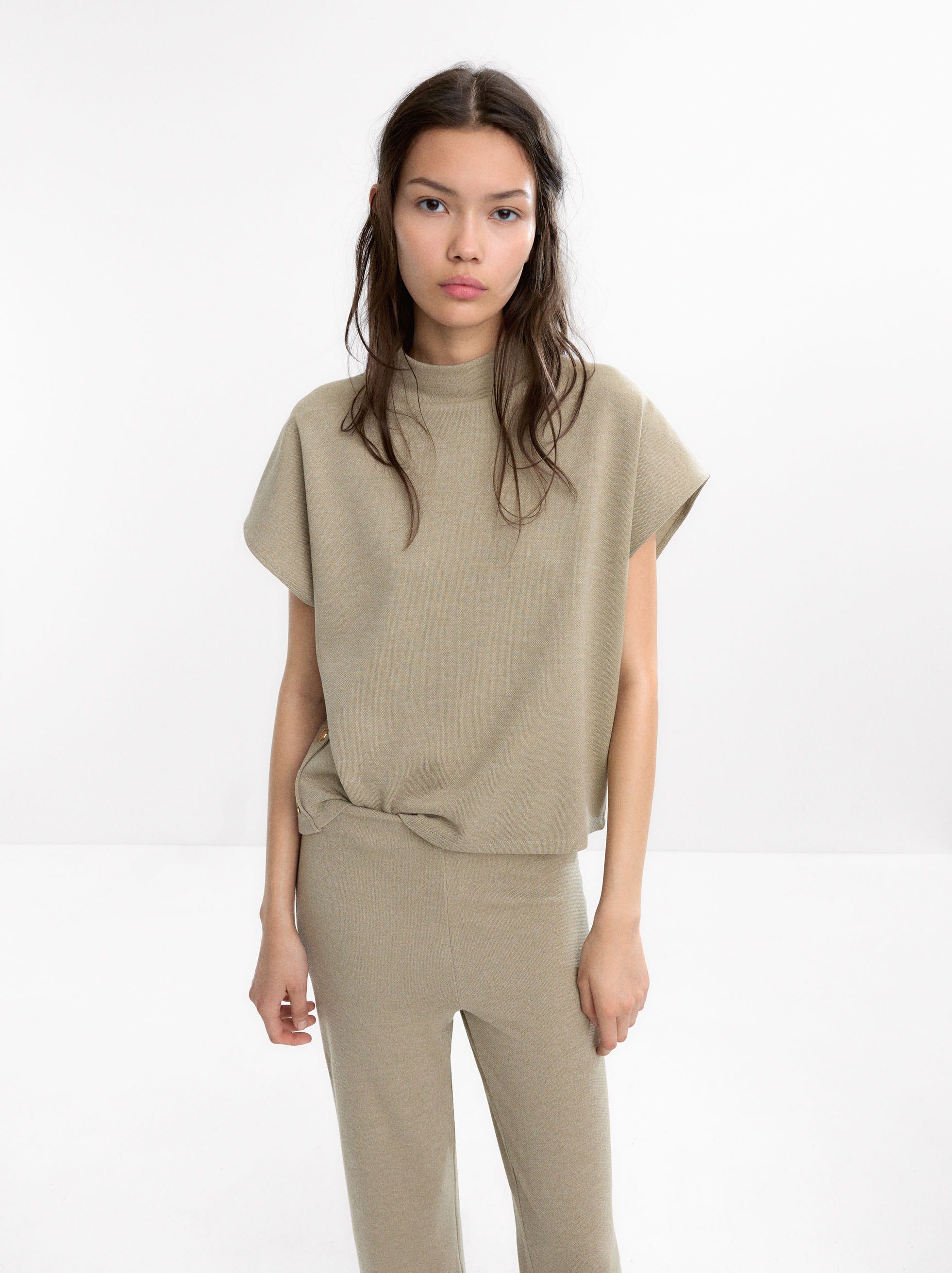 Camiseta Con Botones Laterales