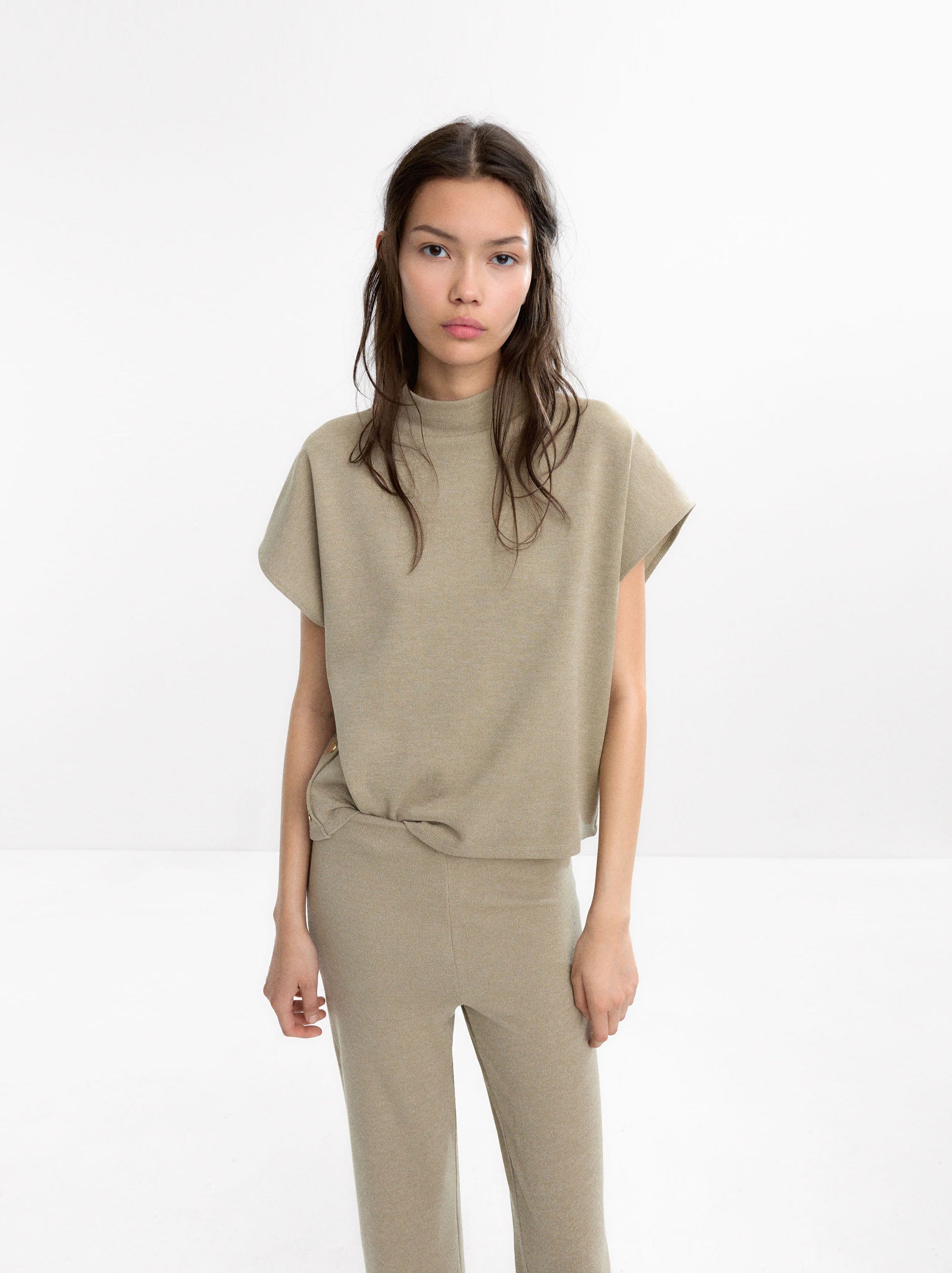 Camiseta Con Botones Laterales