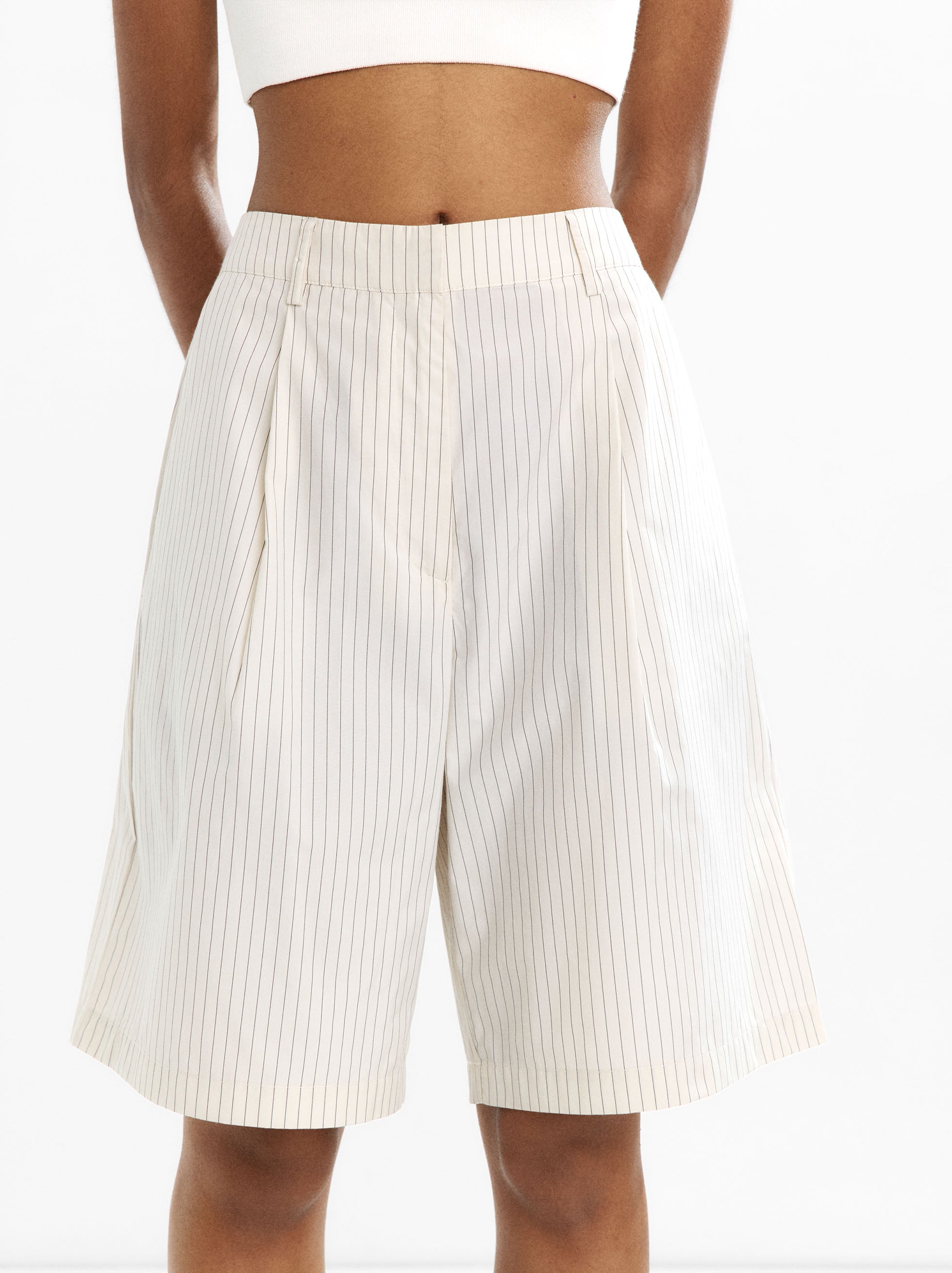 Bermuda A Rayas Con Pliegues