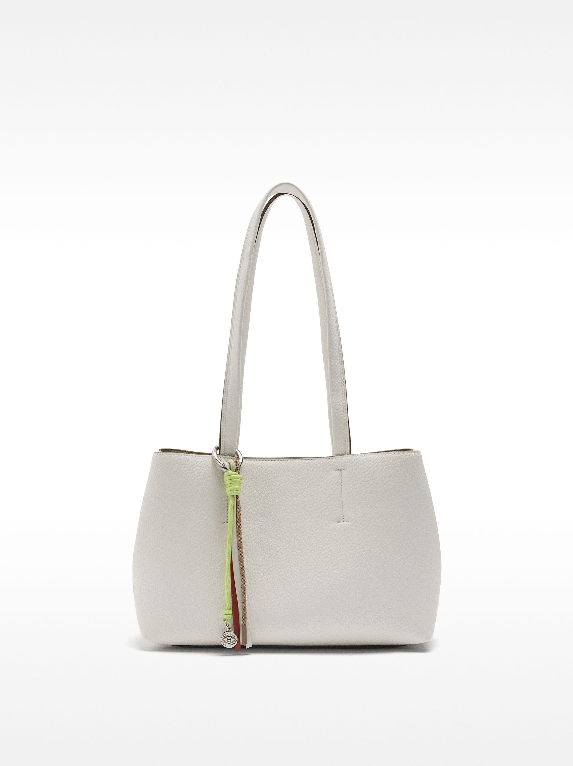Bolso Tote Con Colgante