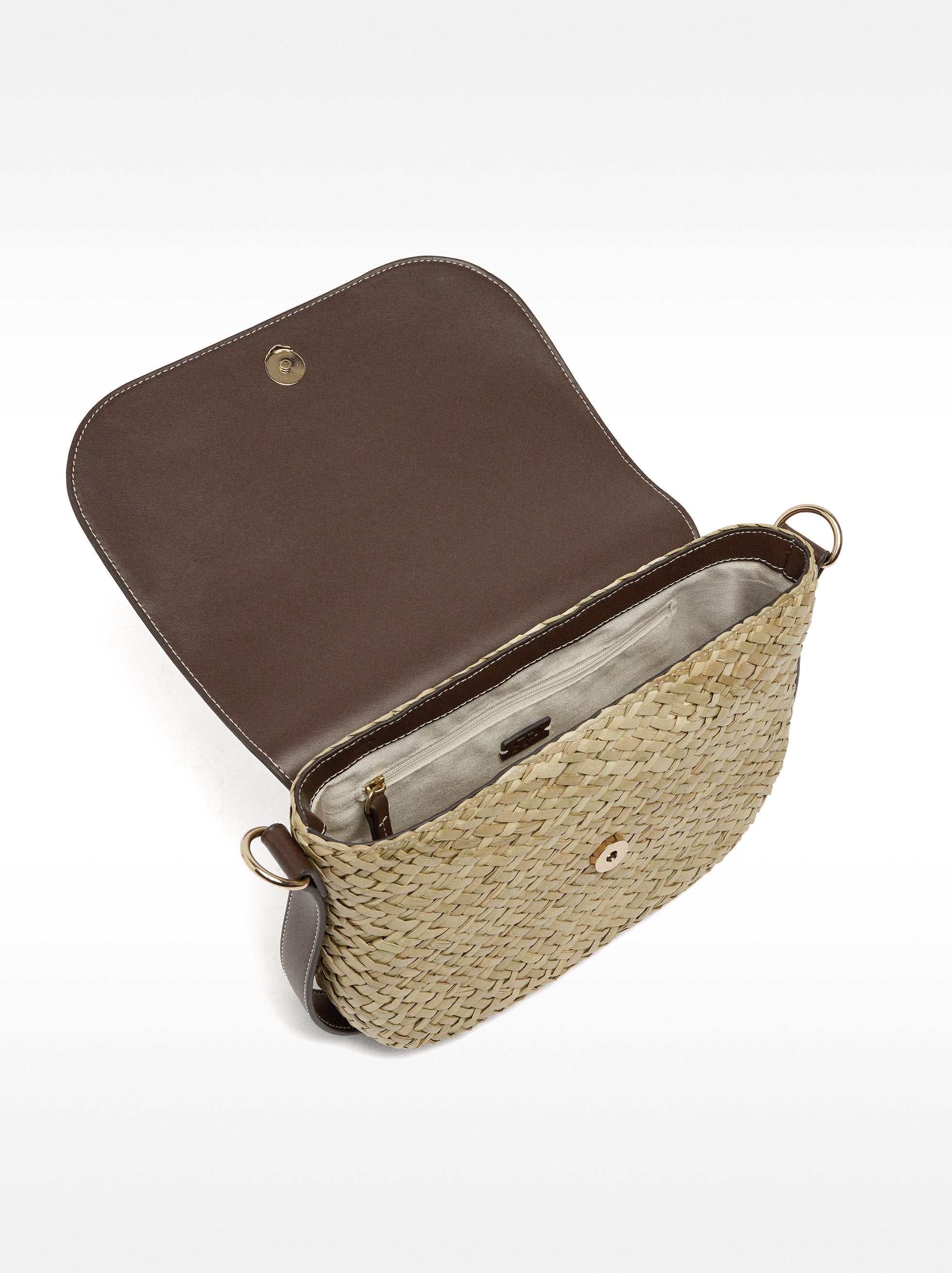 Bolso Bandolera De Rafia Con Solapa