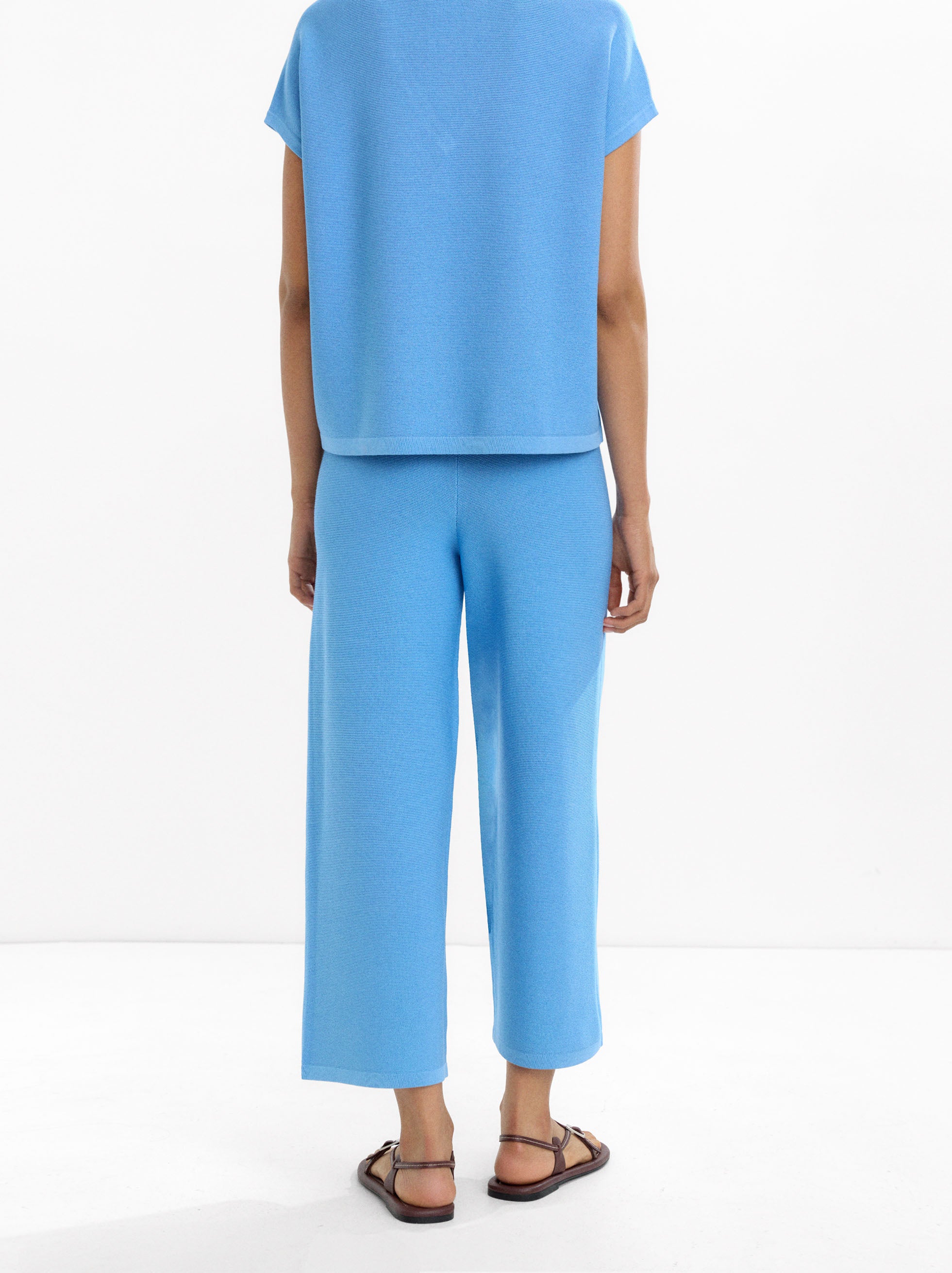 Top De Punto Con Cuello V