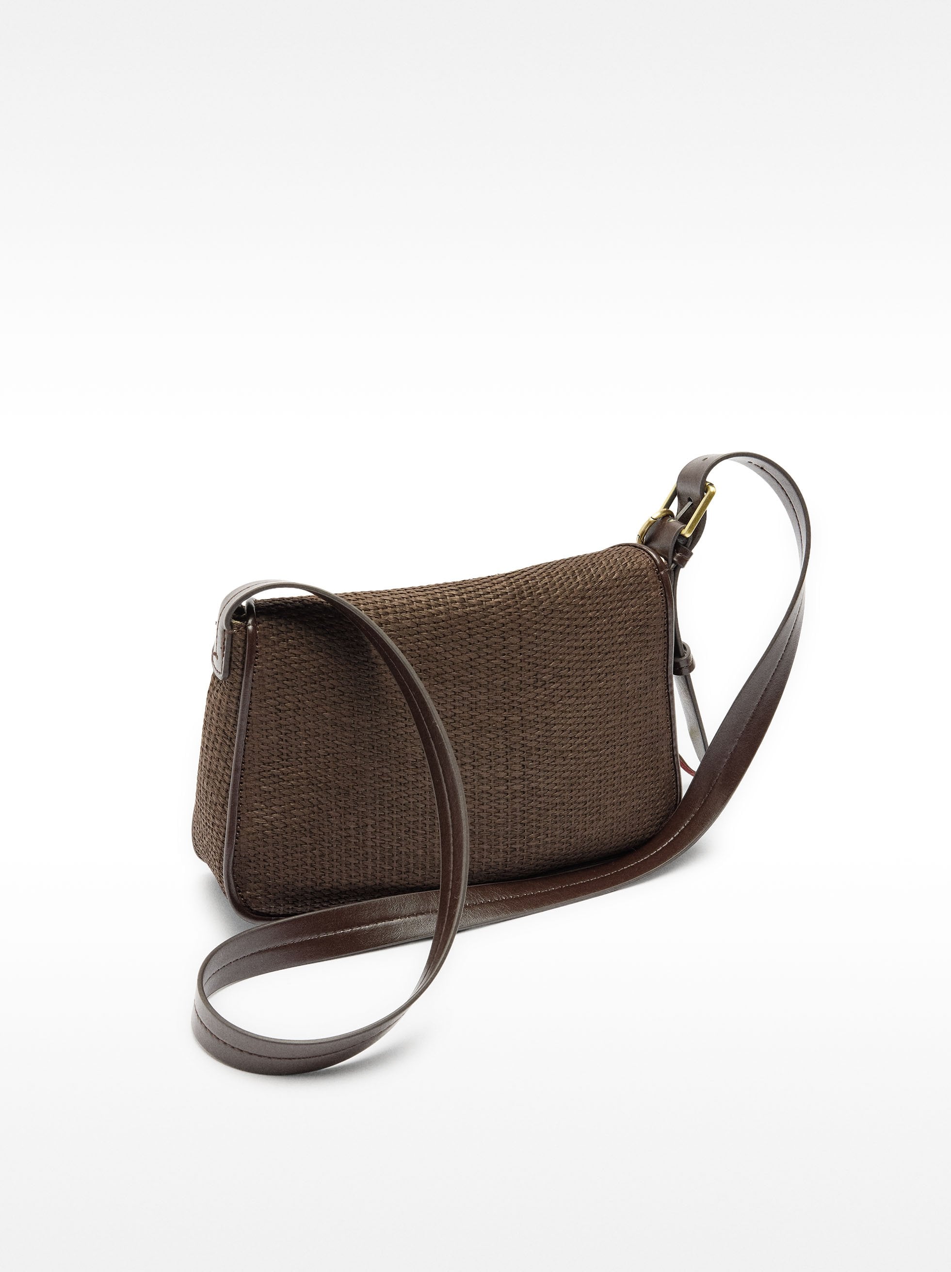 Bolso Bandolera De Efecto Rafia Con Solapa