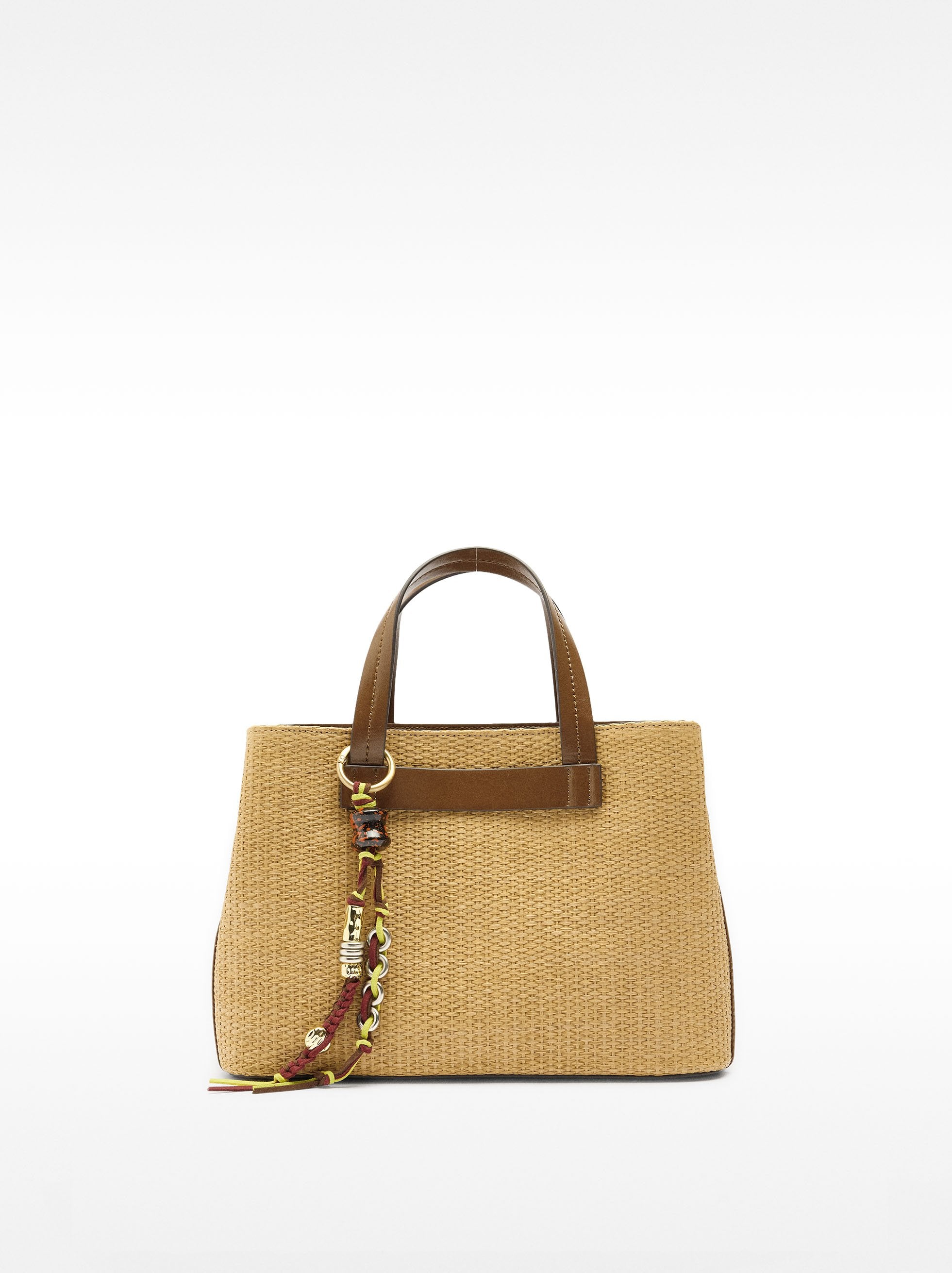 Bolso Tote De Efecto Rafia Con Colgante