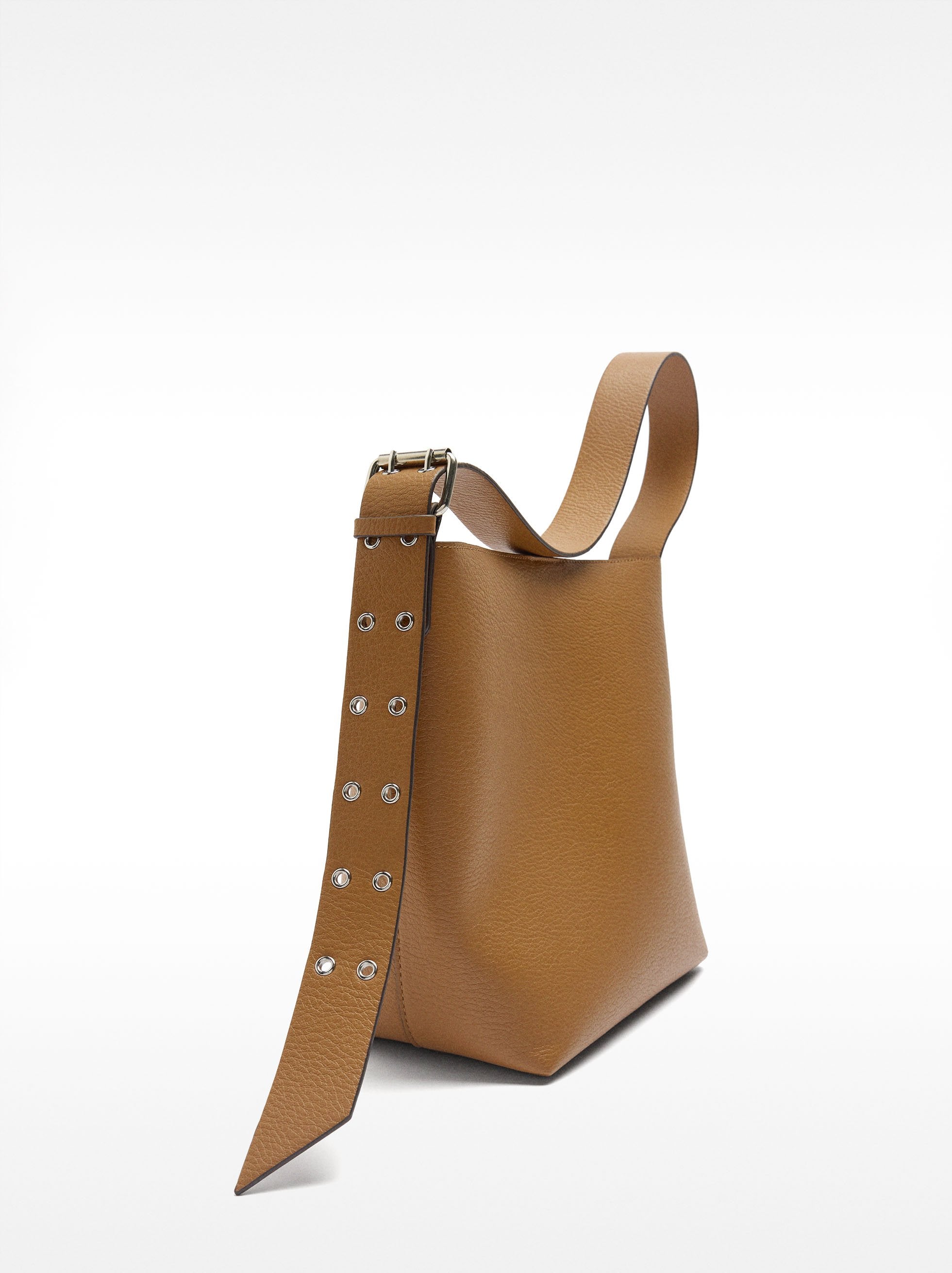 Bolso De Hombro Asa Con Tachuelas