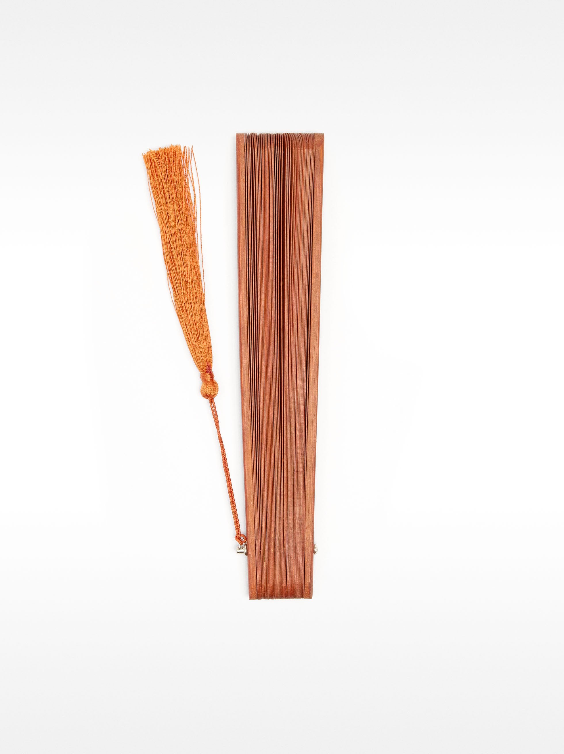 Abanico De Bambú Con Perforado