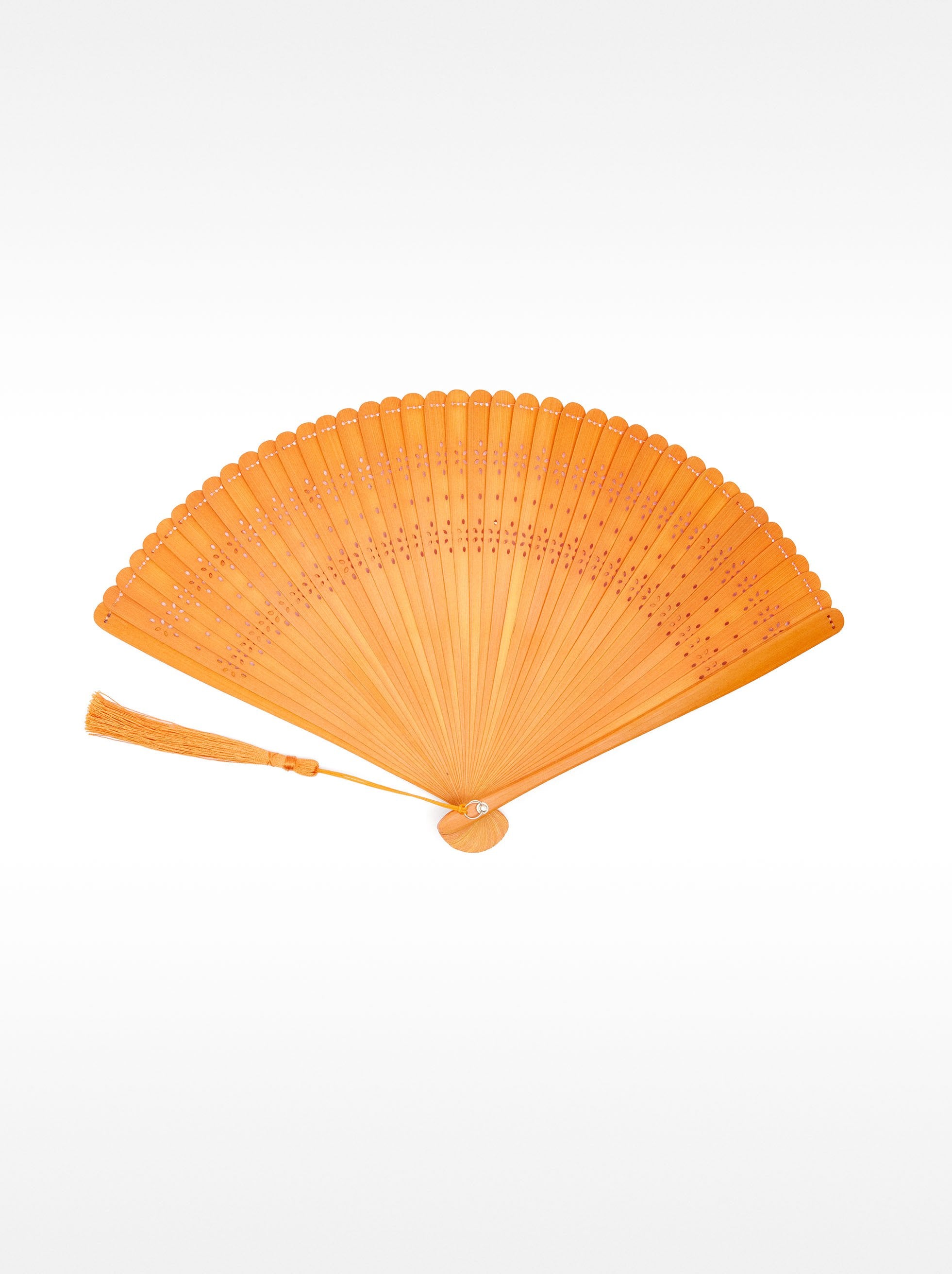 Abanico De Bambú Con Perforado