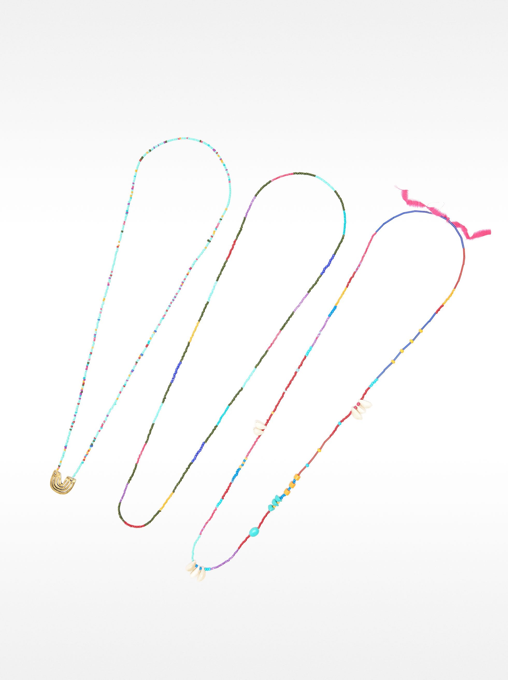 Set De Collares Con Cuentas Multicolor Y Colgante