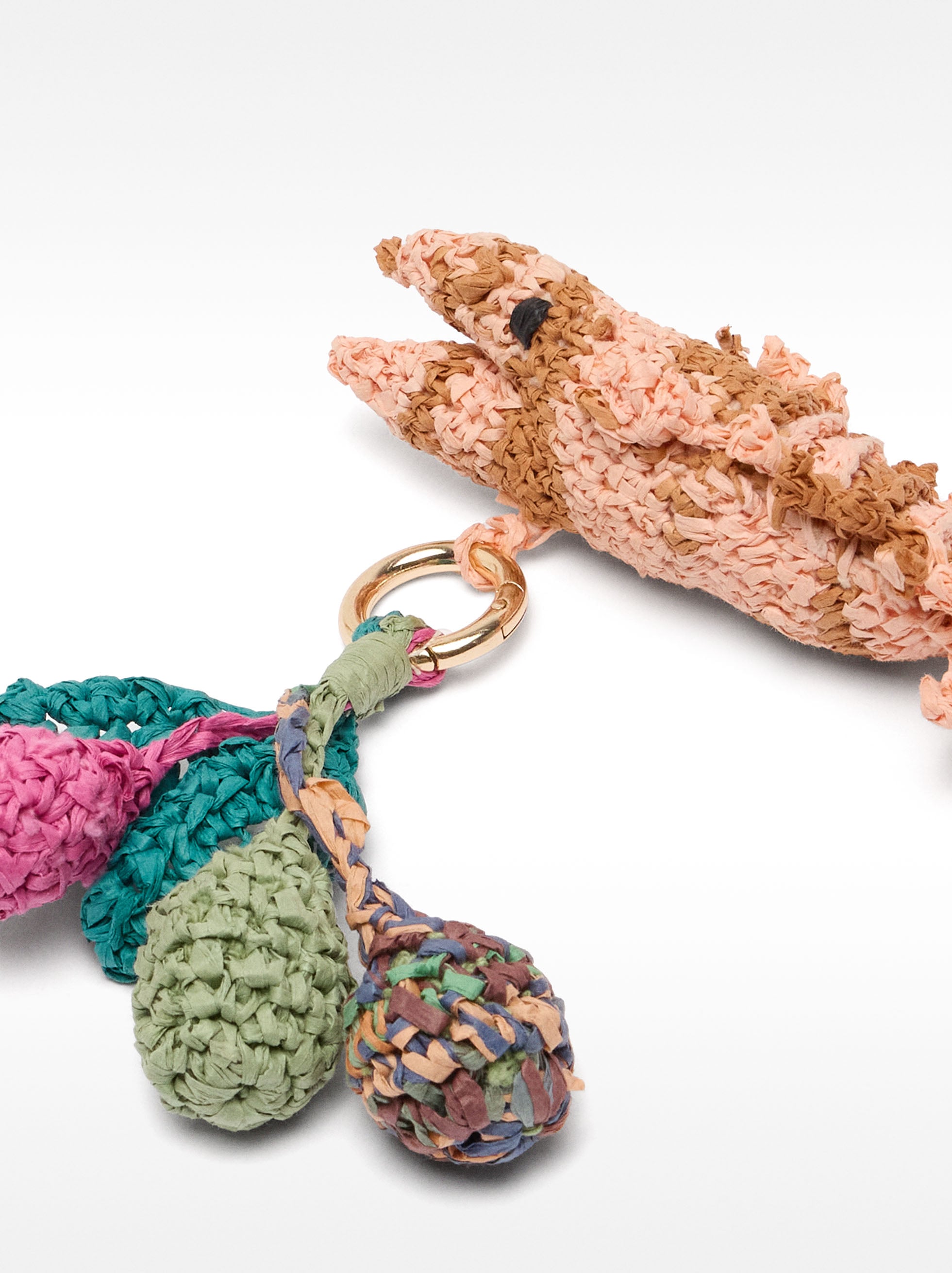 Llavero Charm Pez De Rafia Multicolor