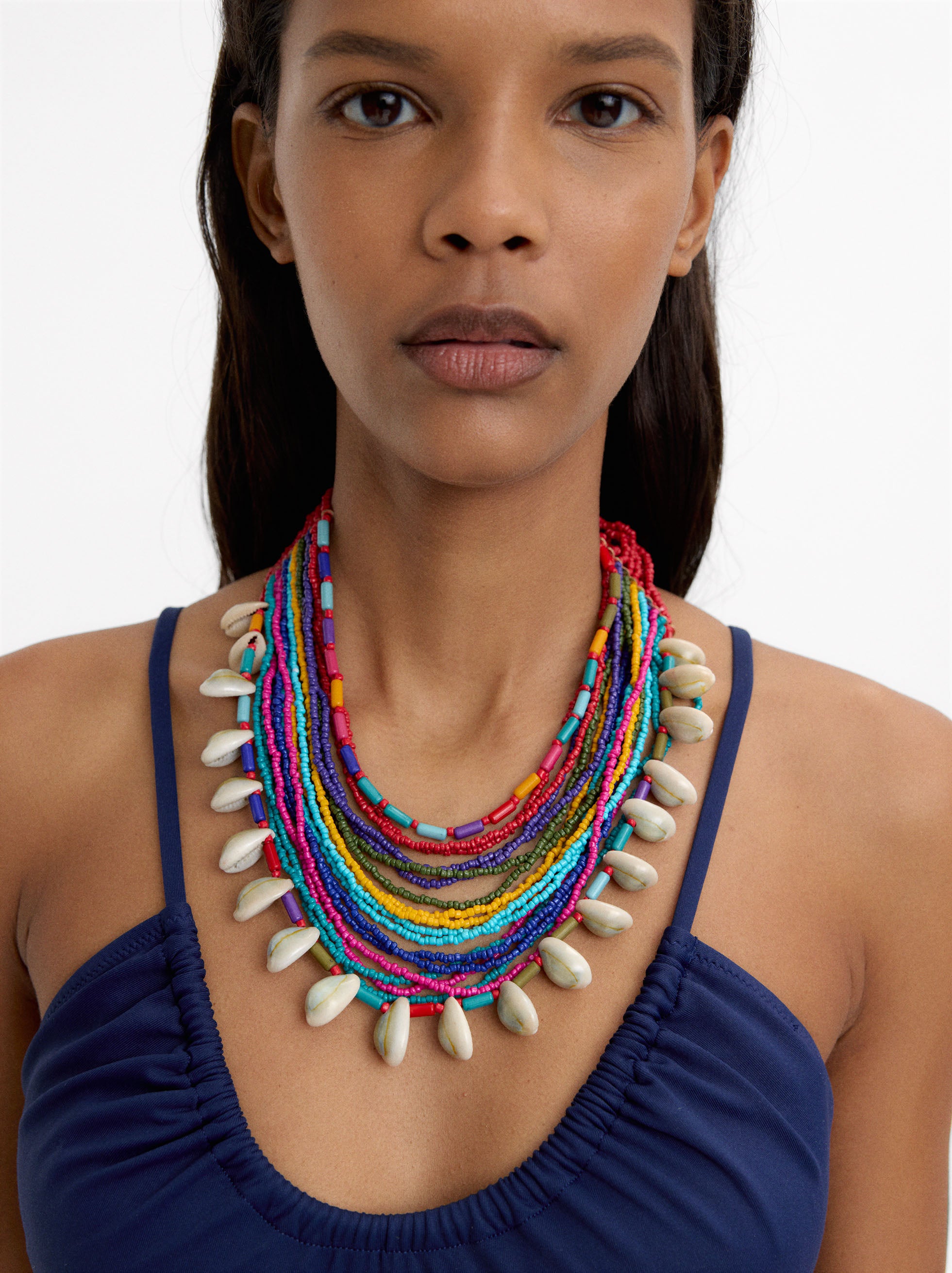 Collar Múltiples Hileras De Cuentas Con Conchas