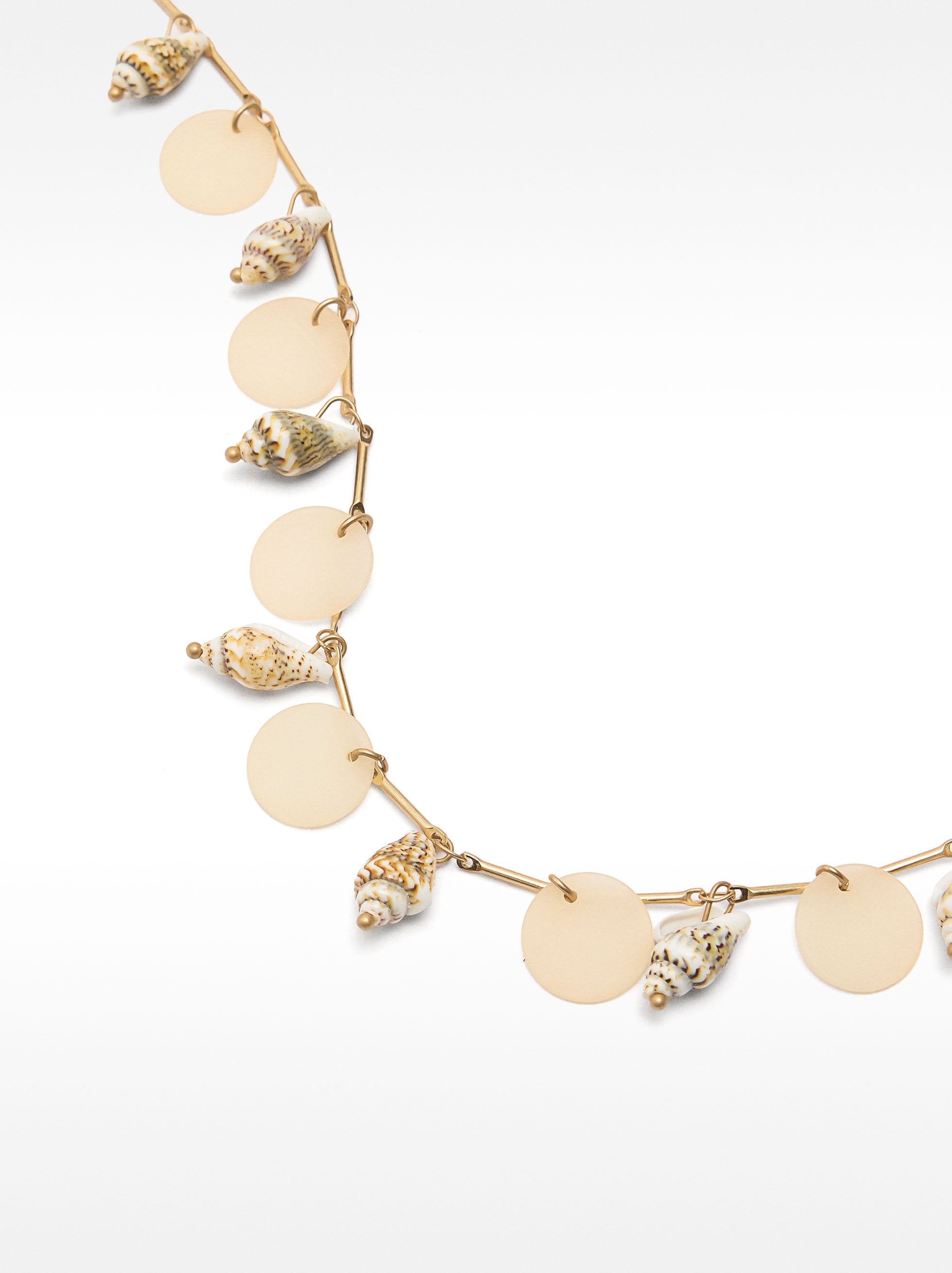 Collar Segmentado Con Conchas