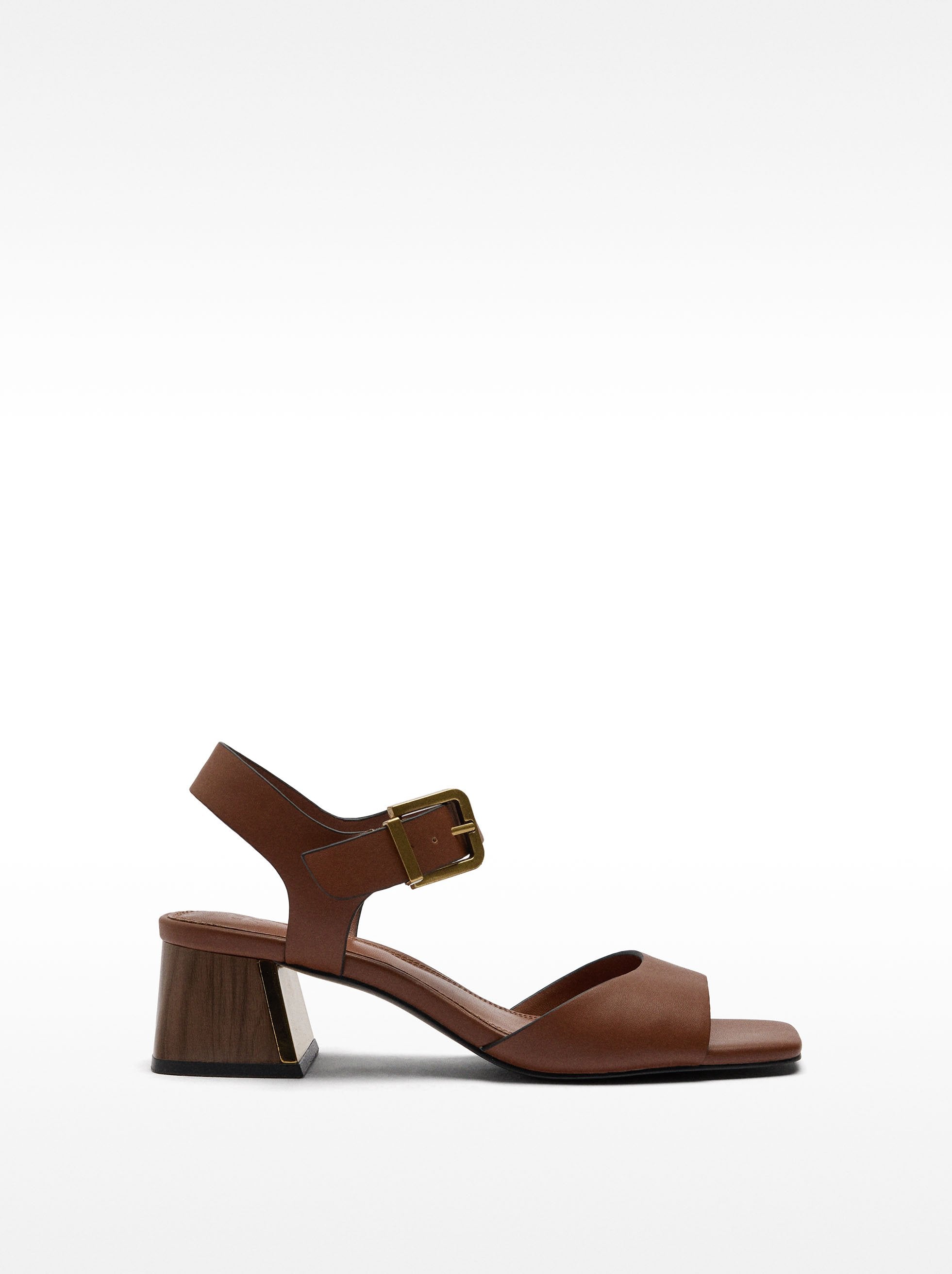 Sandalia De Tacón Con Tira