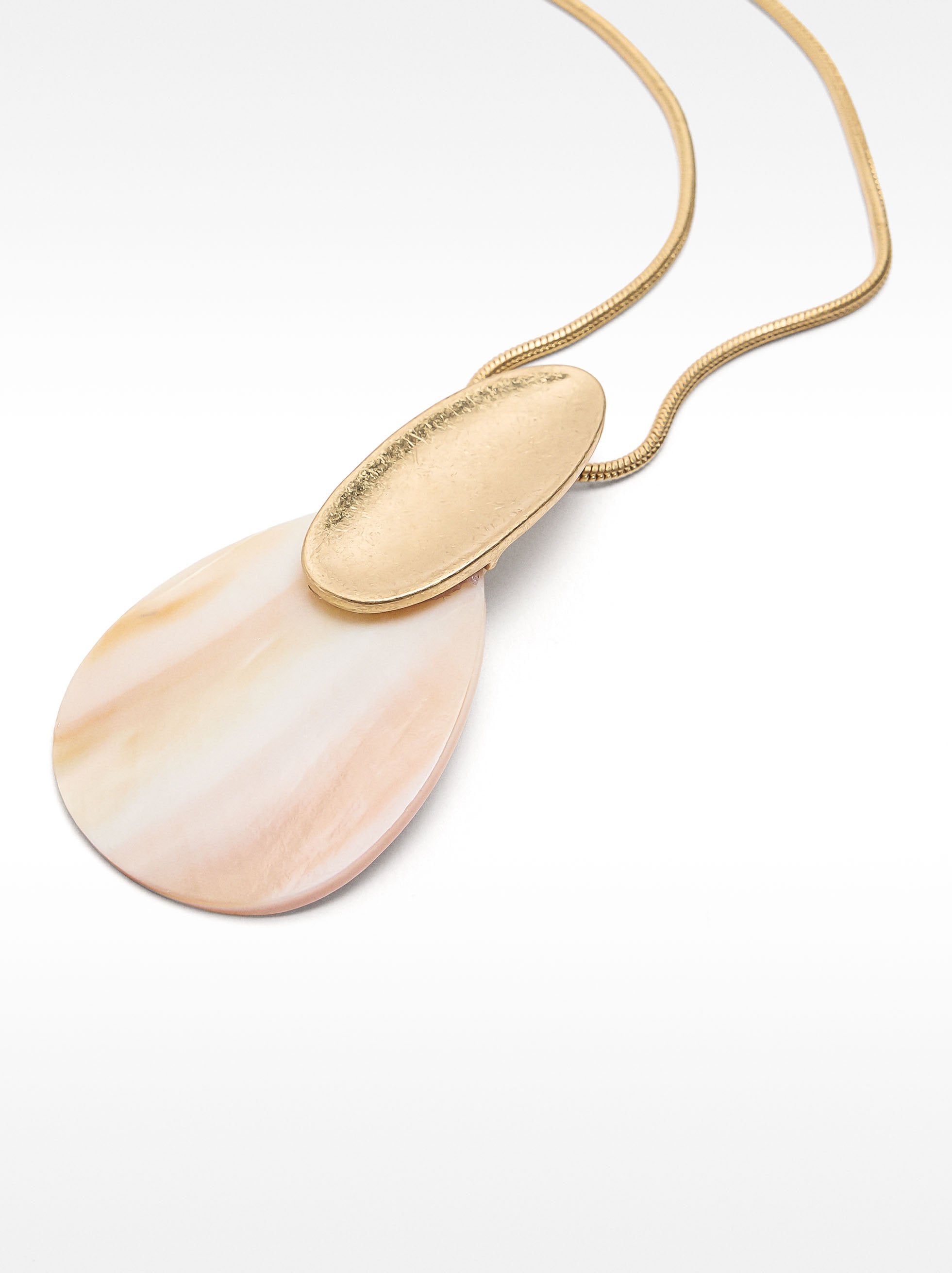 Collar Largo Con Colgante De Concha