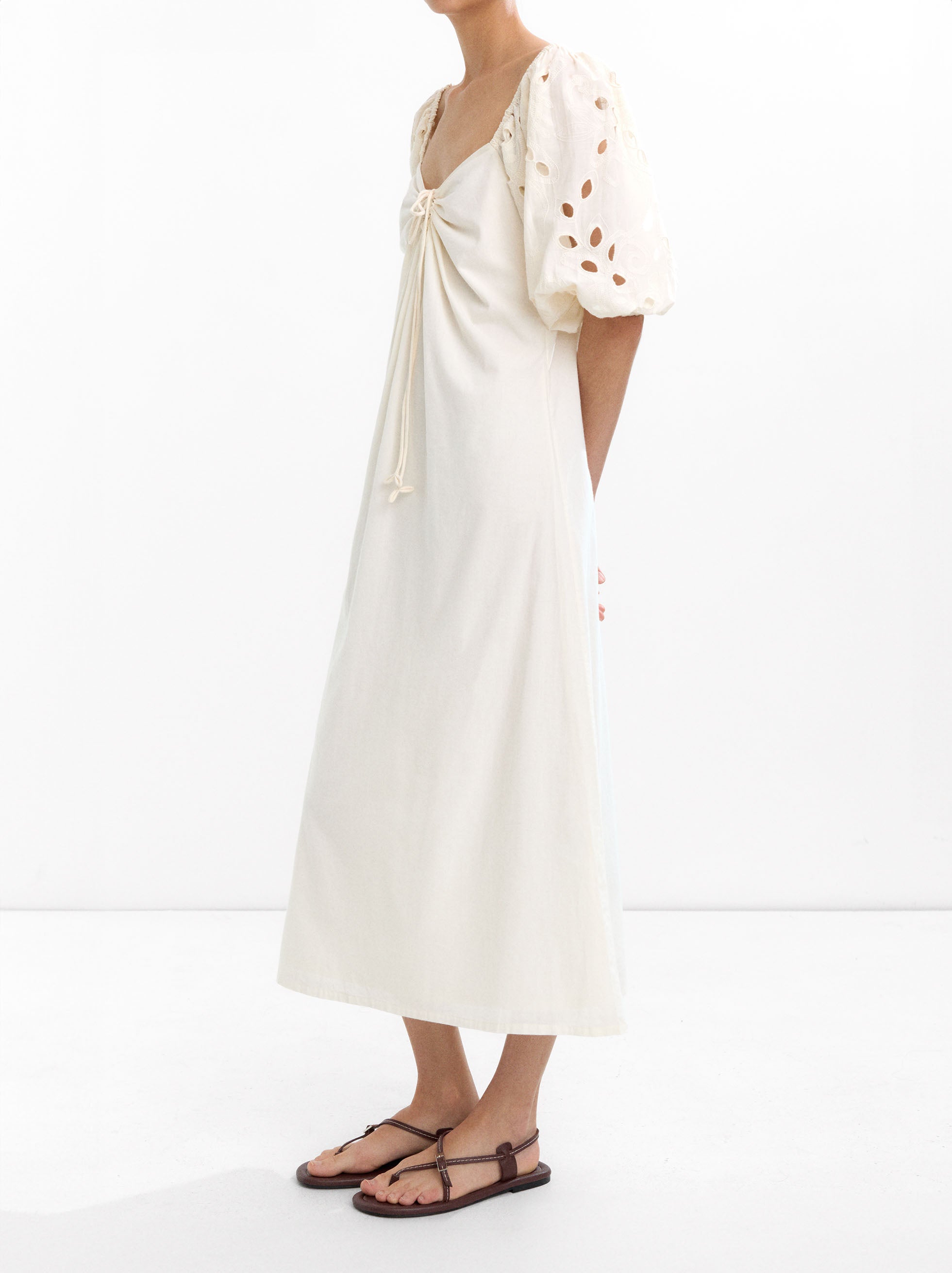 Vestido Bordados Perforados 100% Algodón