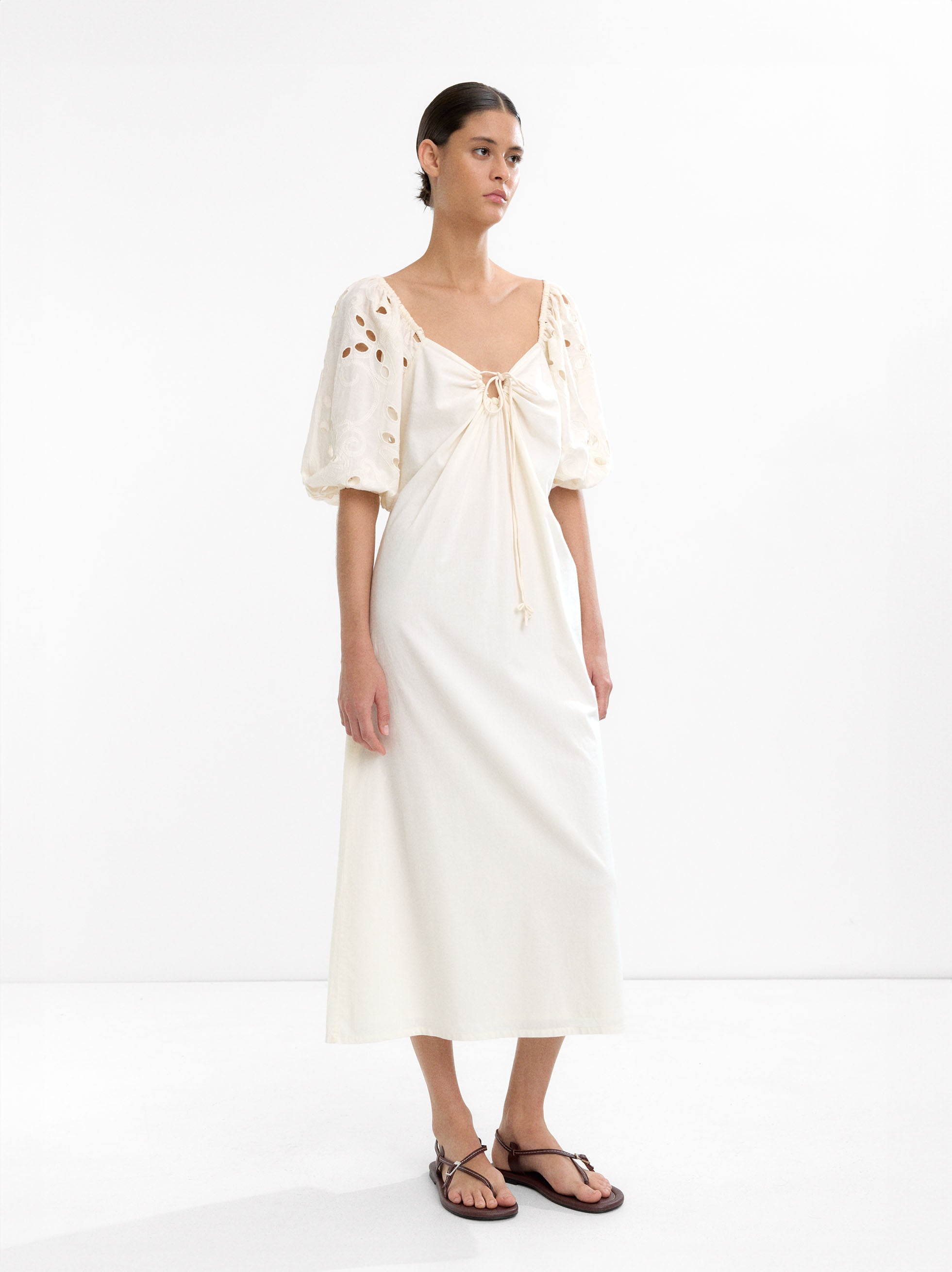 Vestido Bordados Perforados 100% Algodón