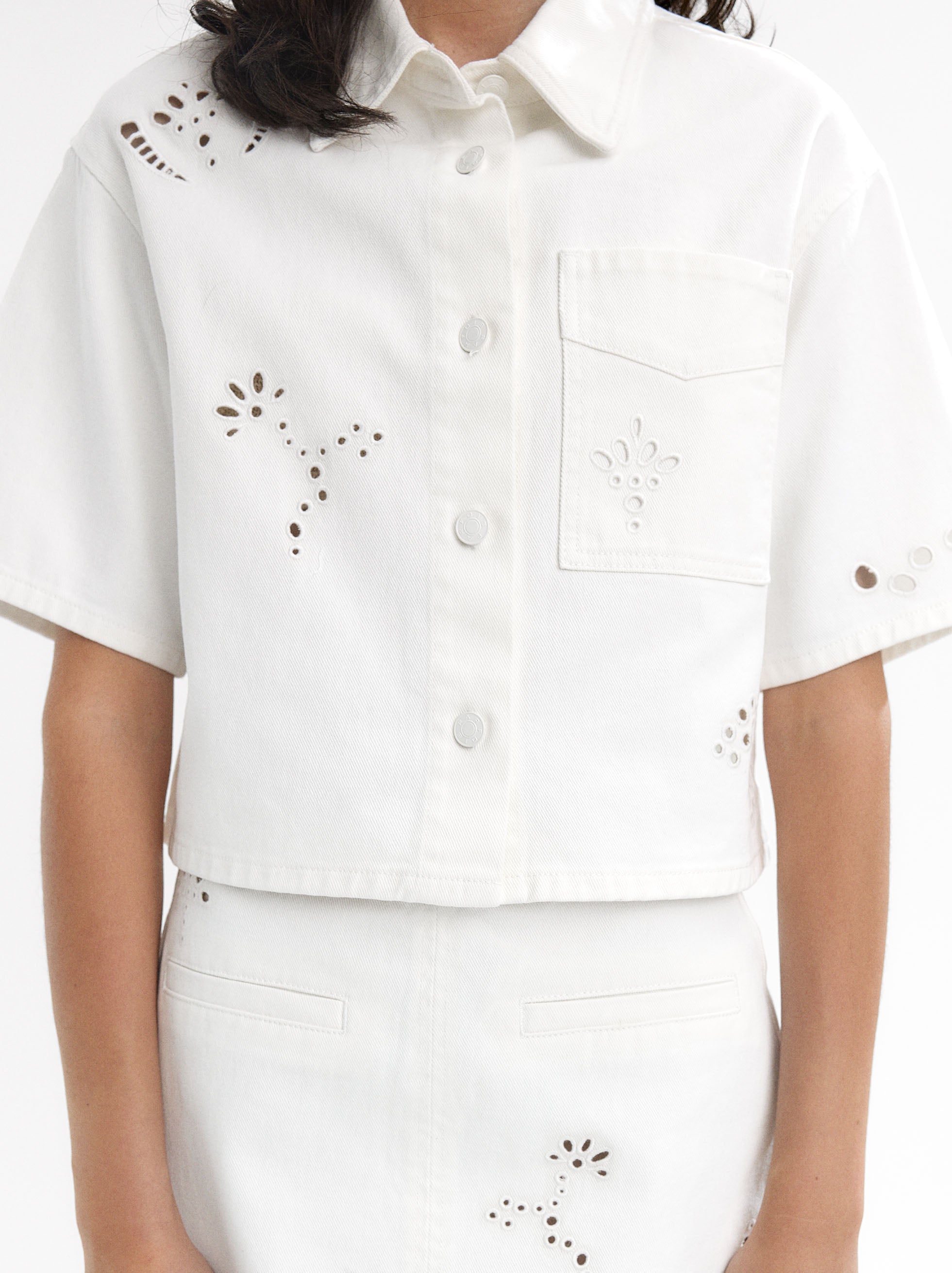 Camisa Con Bordados Perforados 100% Algodón