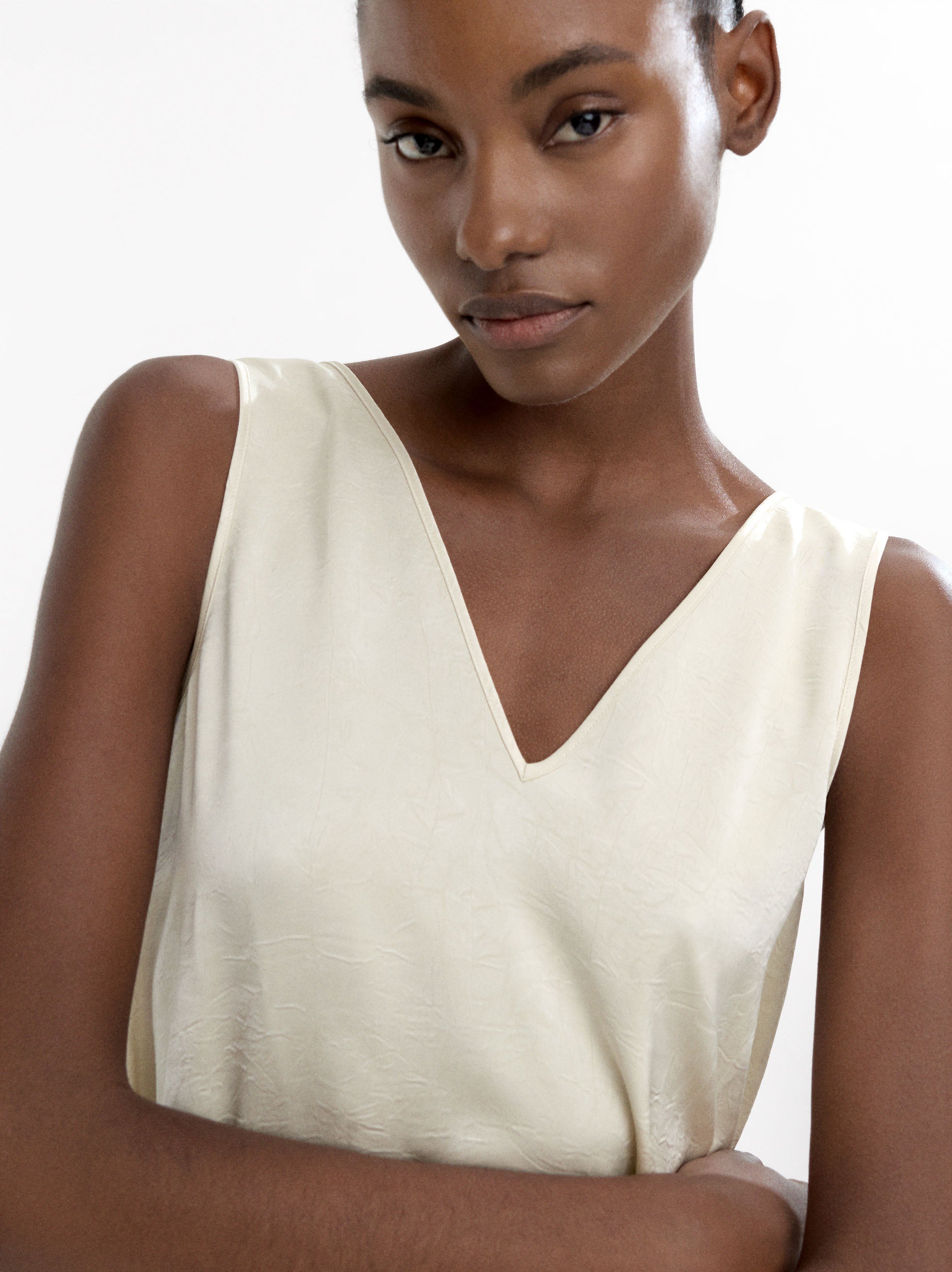 Vestido Midi Efecto Arrugado