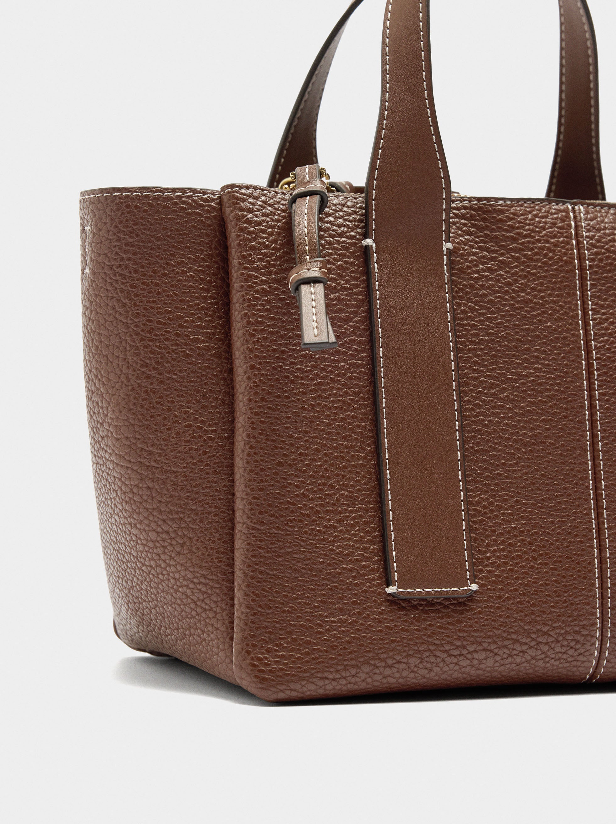 Bolso Tote Con Textura