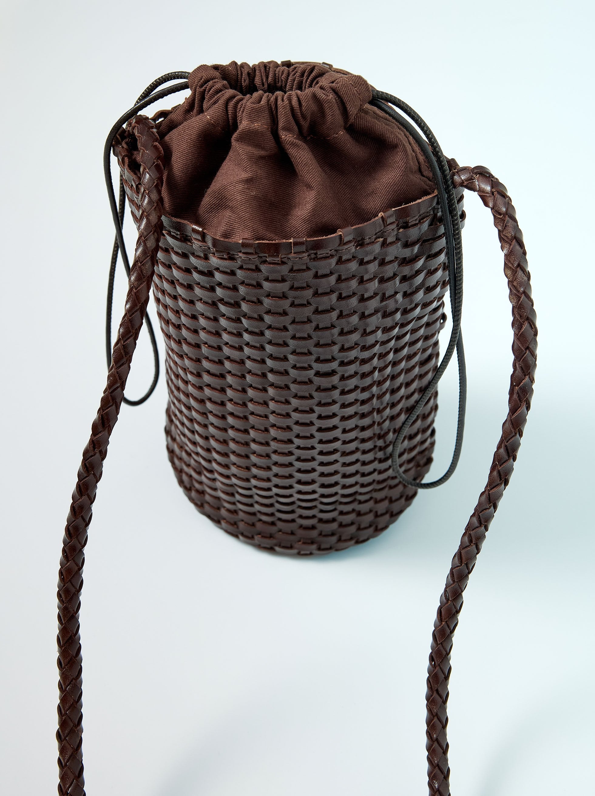 Bolso Bombonera De Piel Trenzada