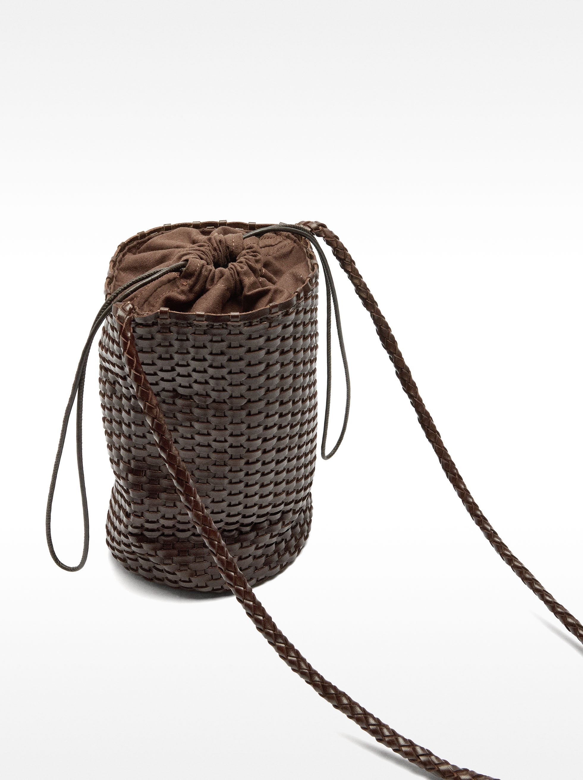 Bolso Bombonera De Piel Trenzada