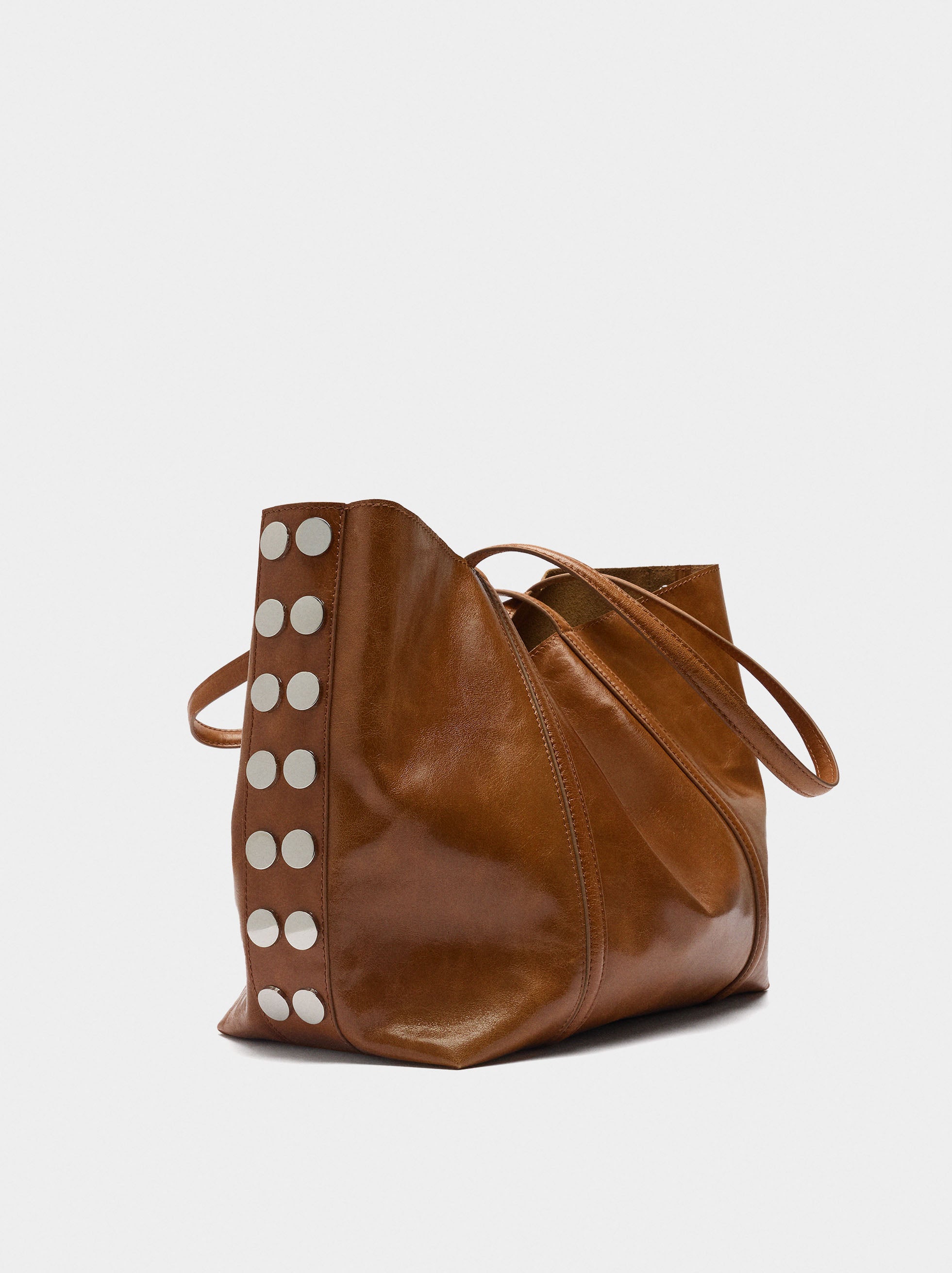 Bolso Shopper De Piel Con Tachuelas