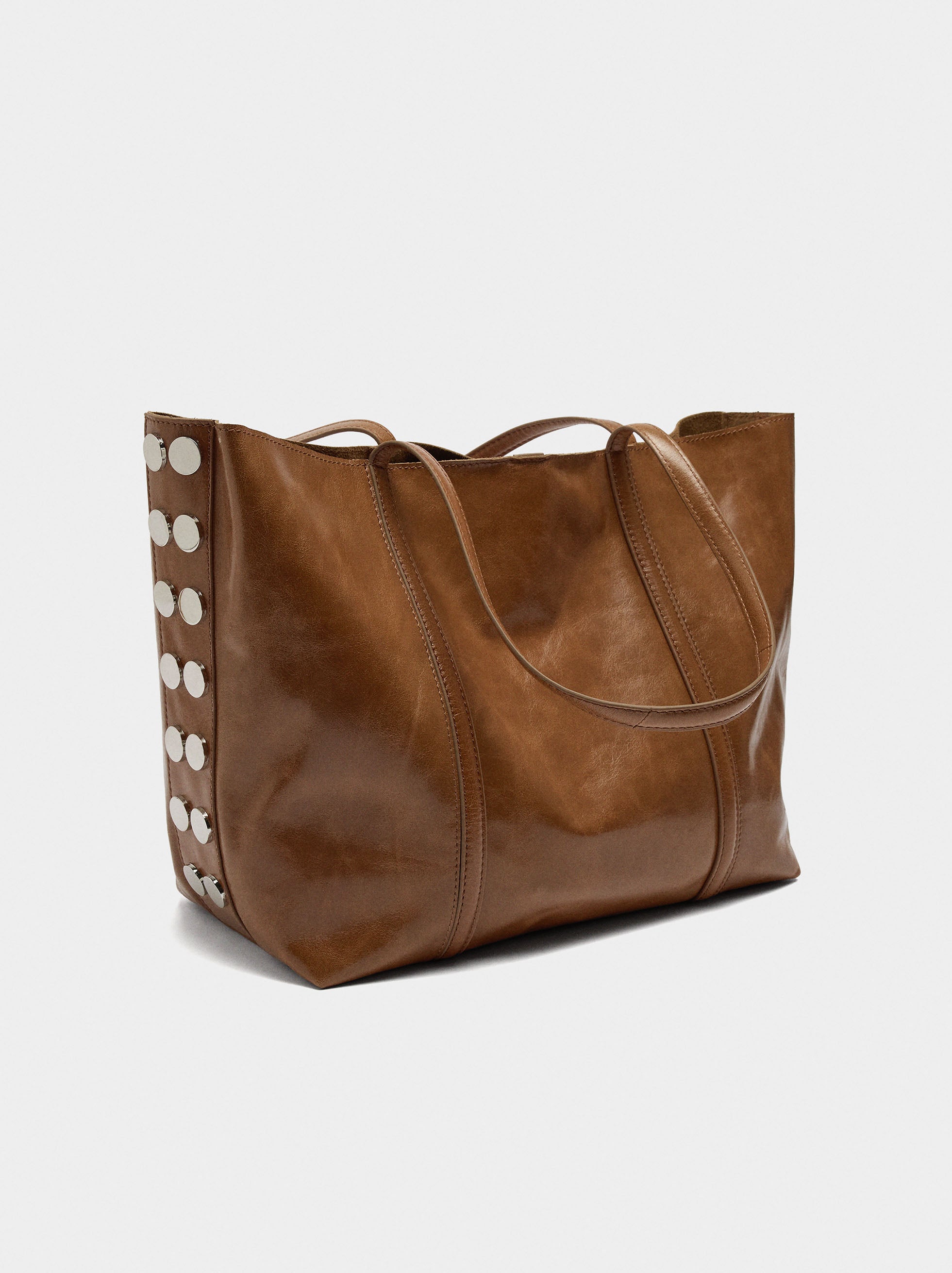 Bolso Shopper De Piel Con Tachuelas