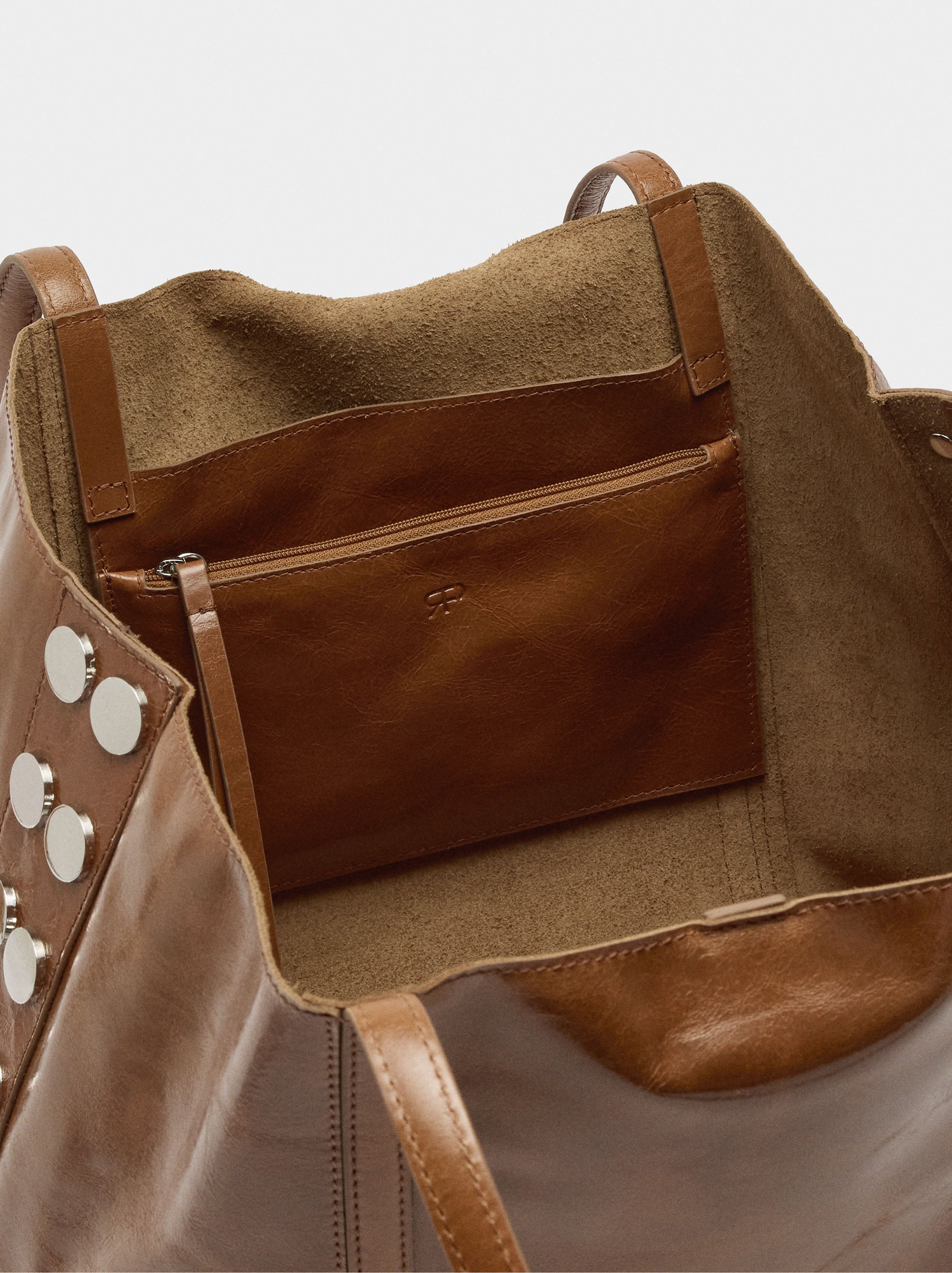Bolso Shopper De Piel Con Tachuelas