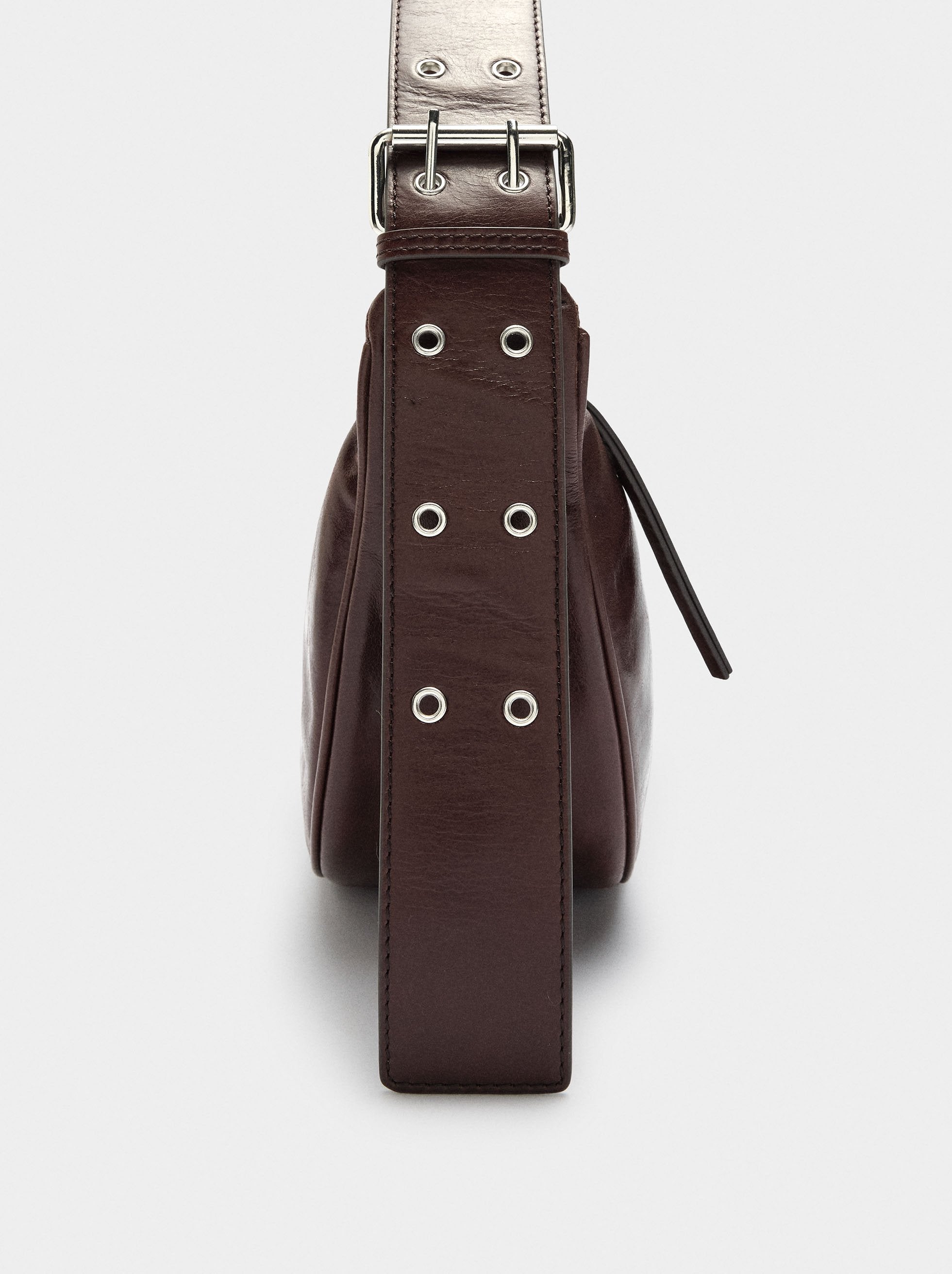 Bolso Hobo De Piel Con Tachuelas