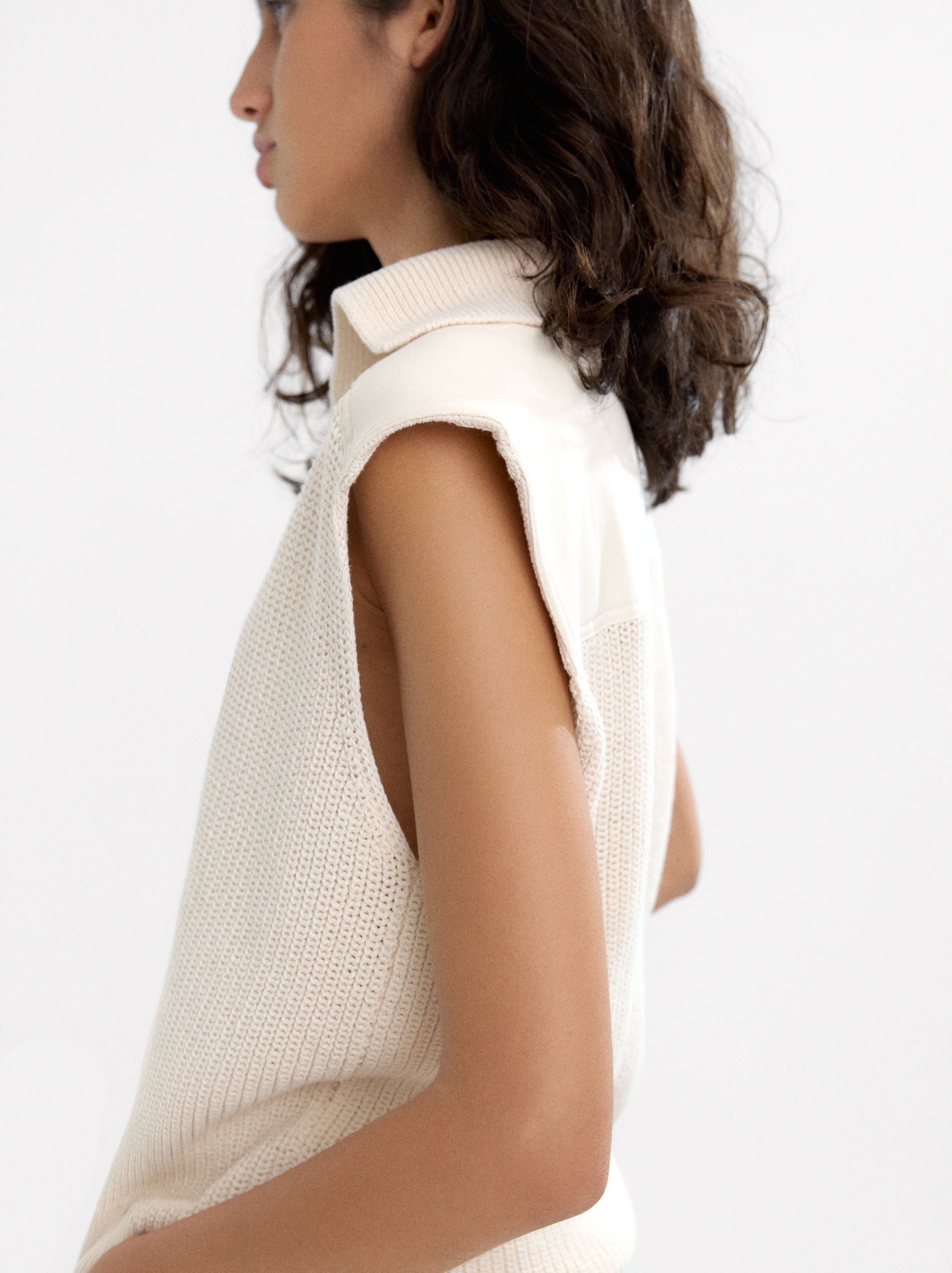 Chaleco De Punto Con Cuello Polo