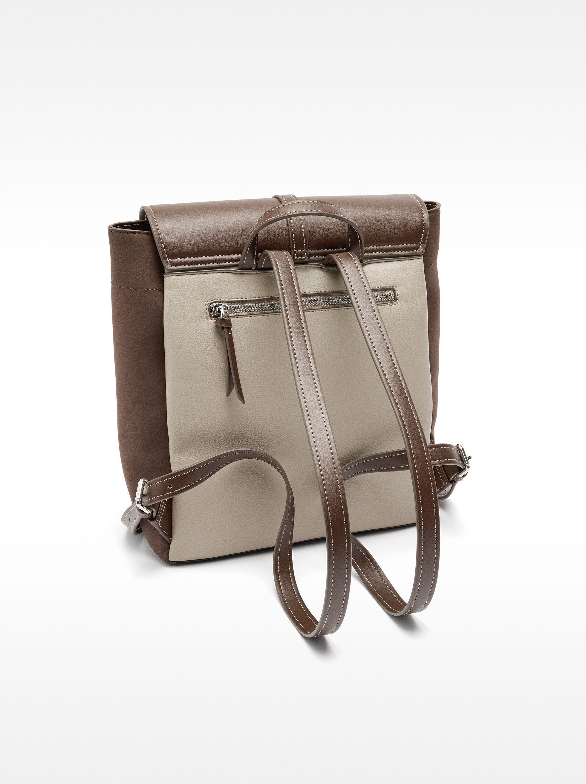 Mochila Efecto Piel Con Solapa