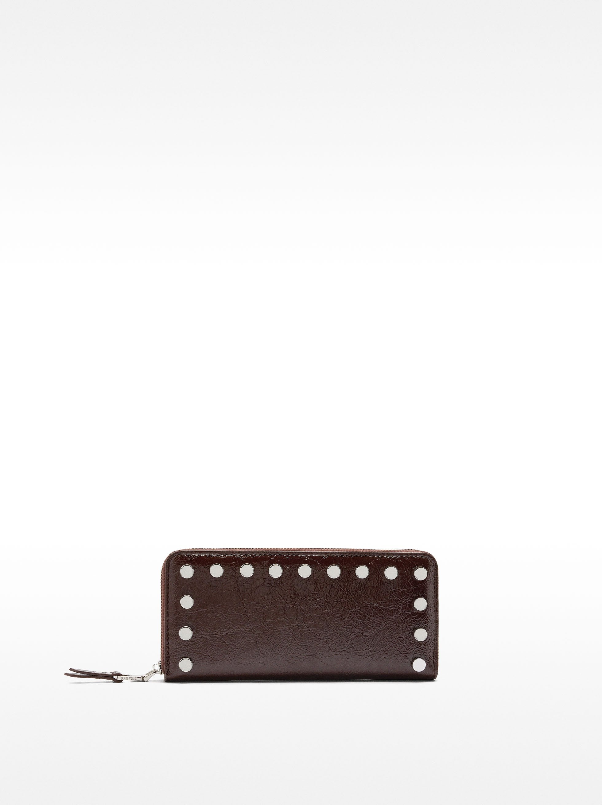 Cartera Efecto Craquelado Con Tachuelas