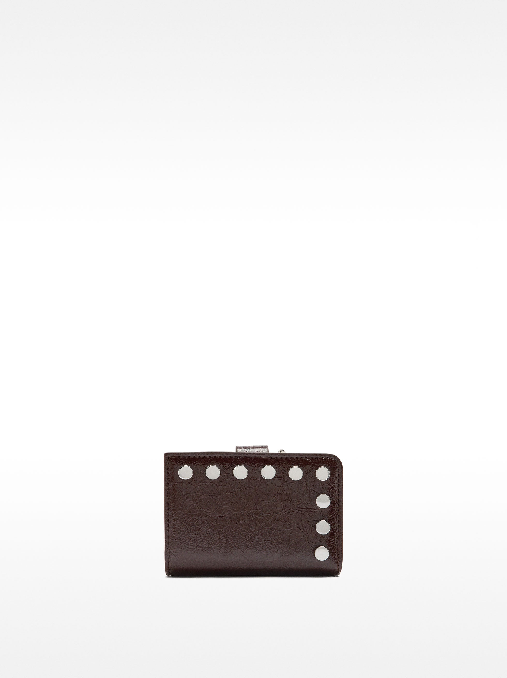Cartera De Efecto Craquelado Con Tachuelas