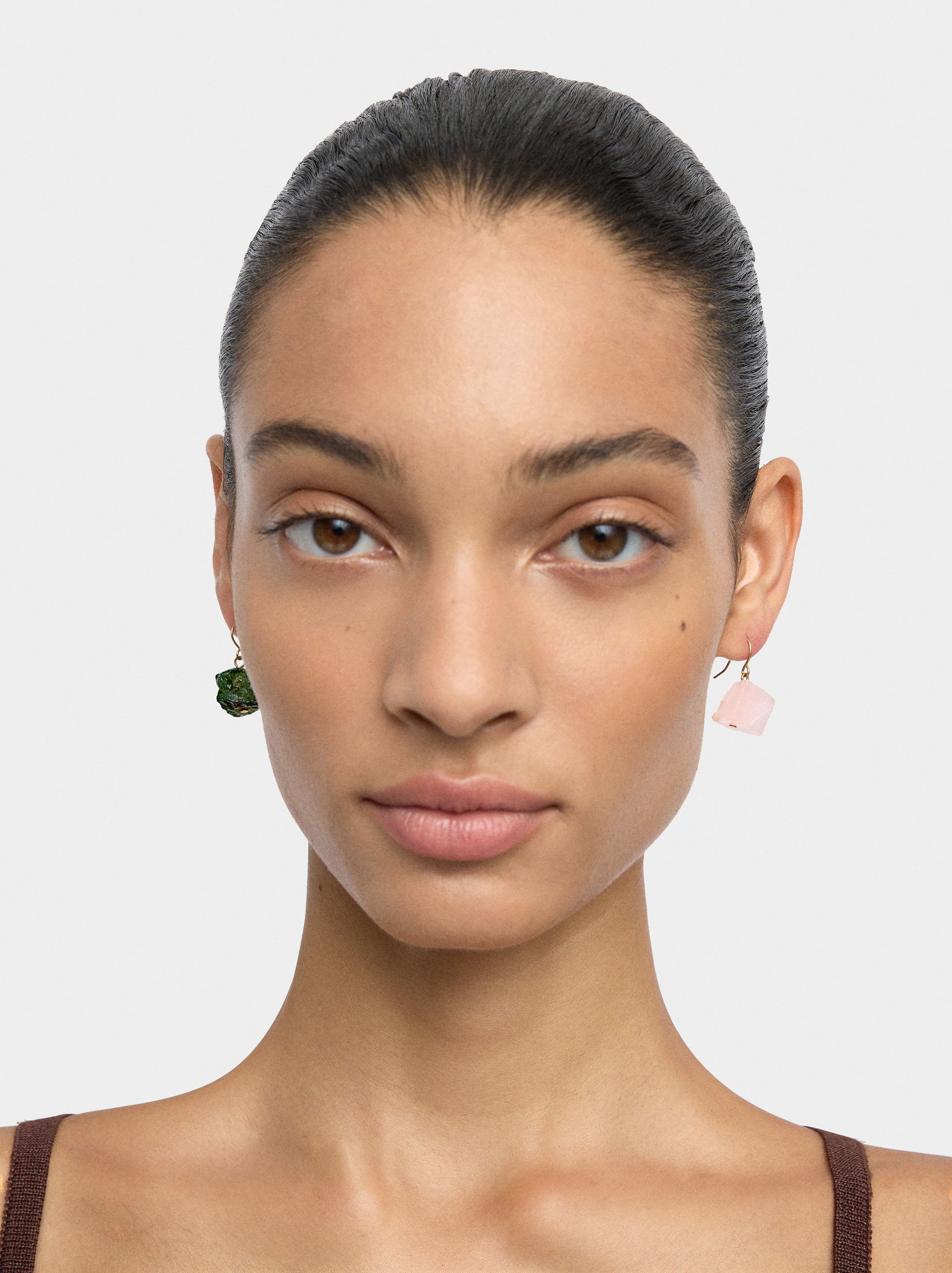 Set De Pendientes De Piedra Asimétricos