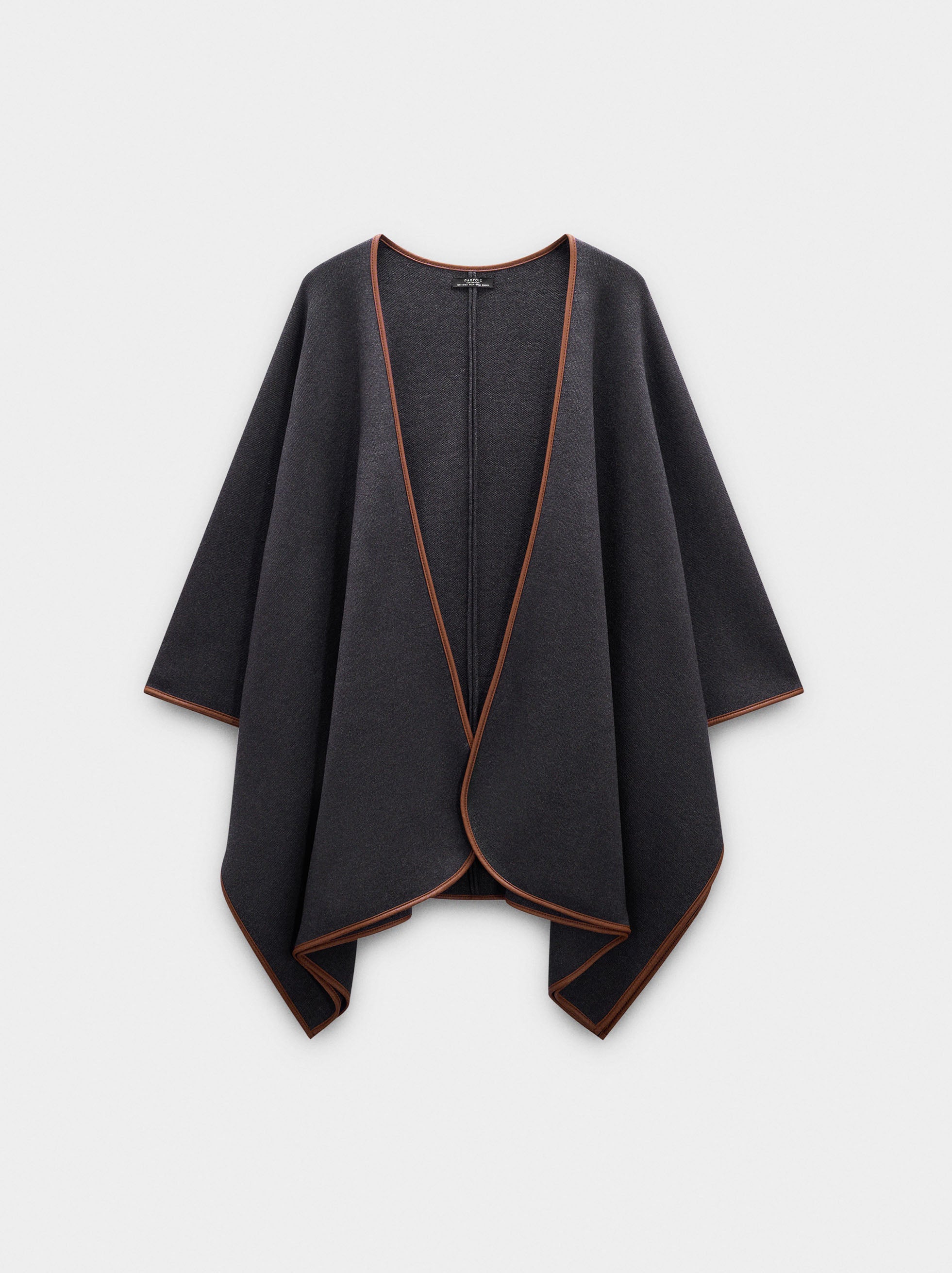 Poncho De Punto Con Detalle De Costura
