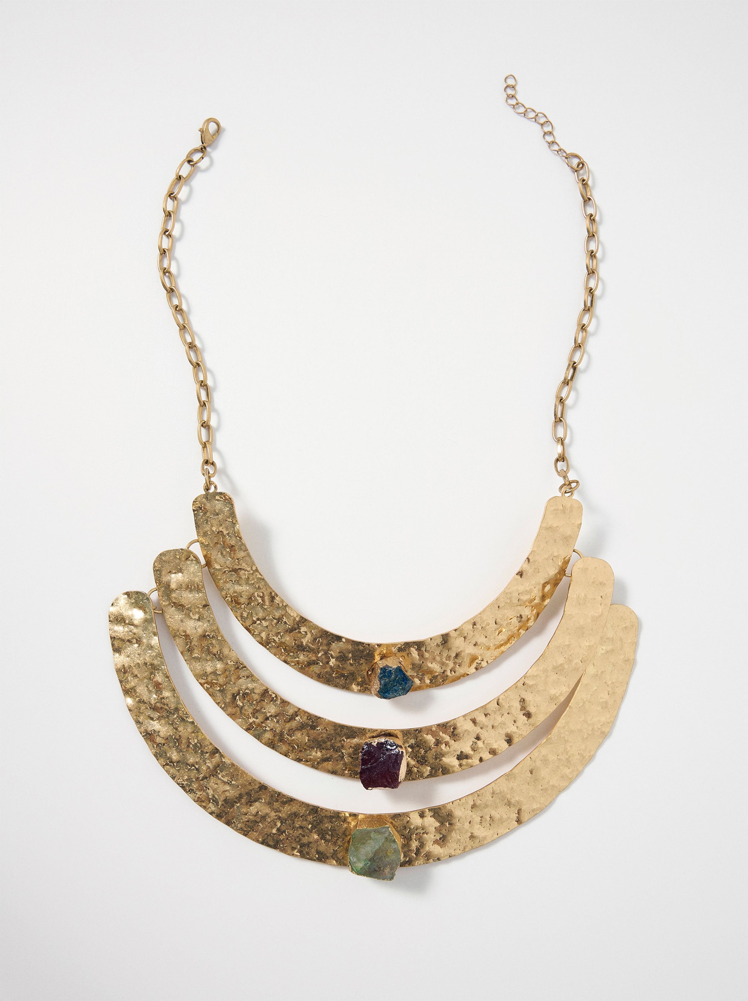 Collar Triple Con Arcos Y Piedras