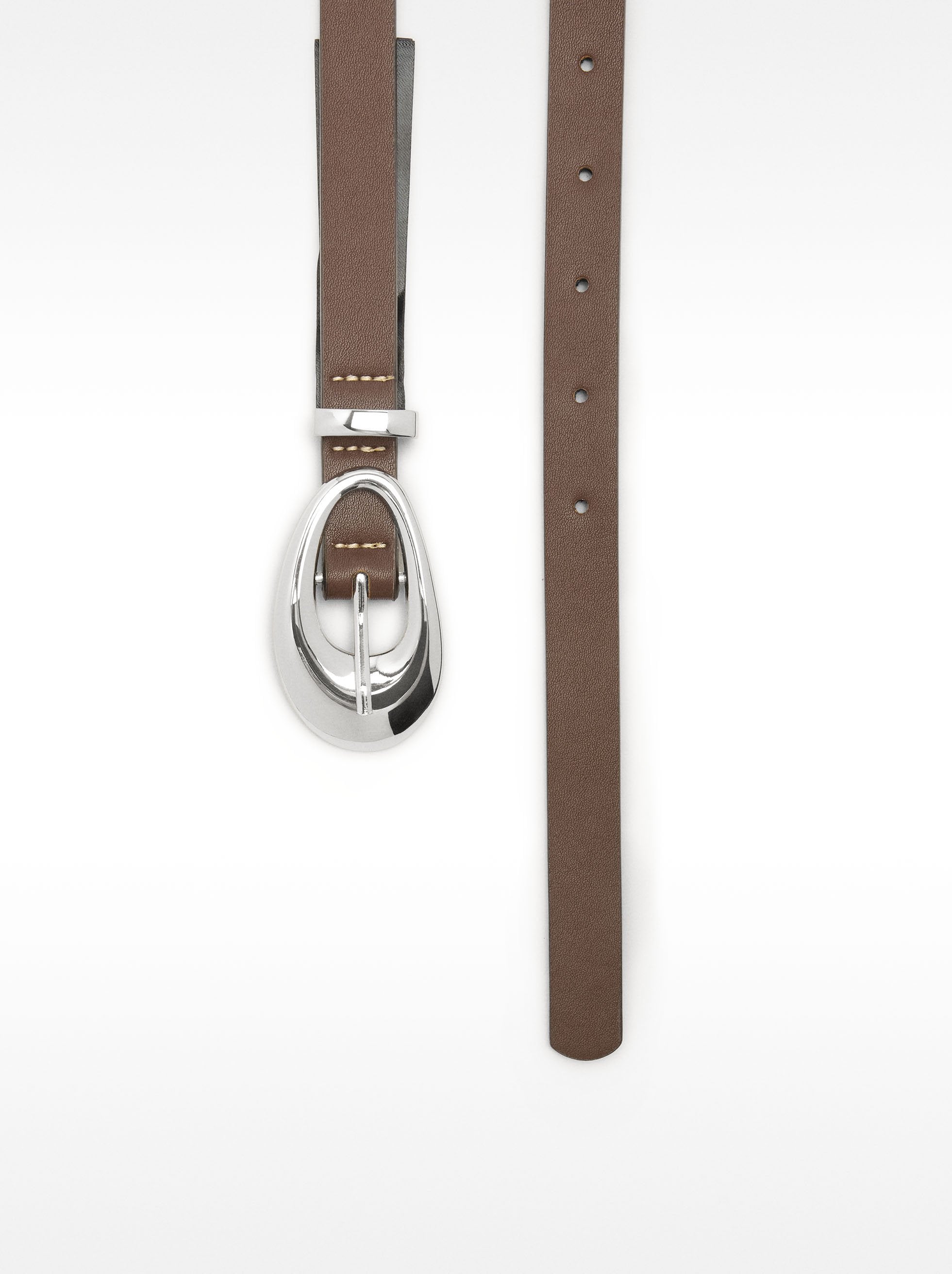 Cinturón Fino Con Hebilla Ovalada