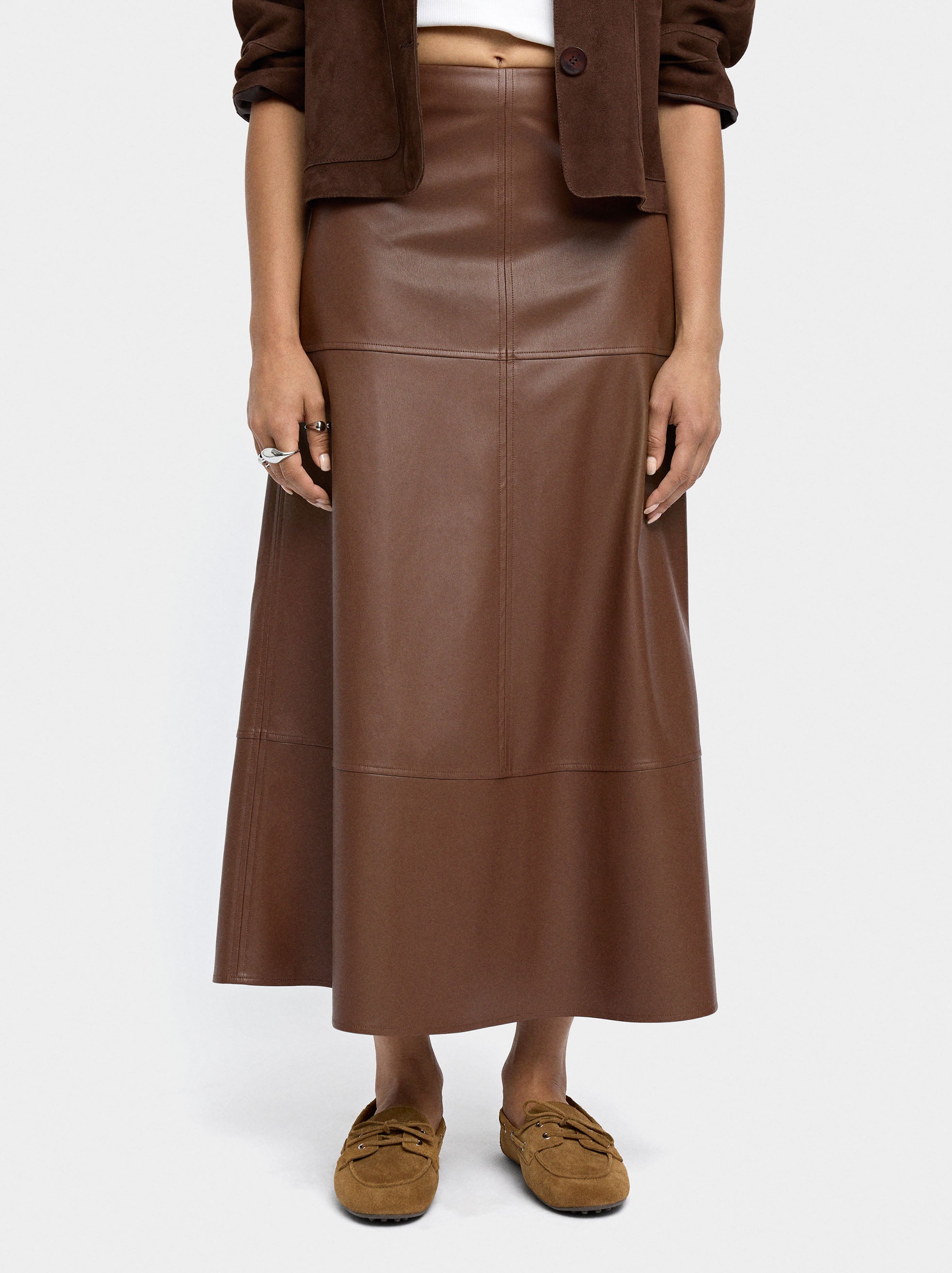 Falda Larga Efecto Piel
