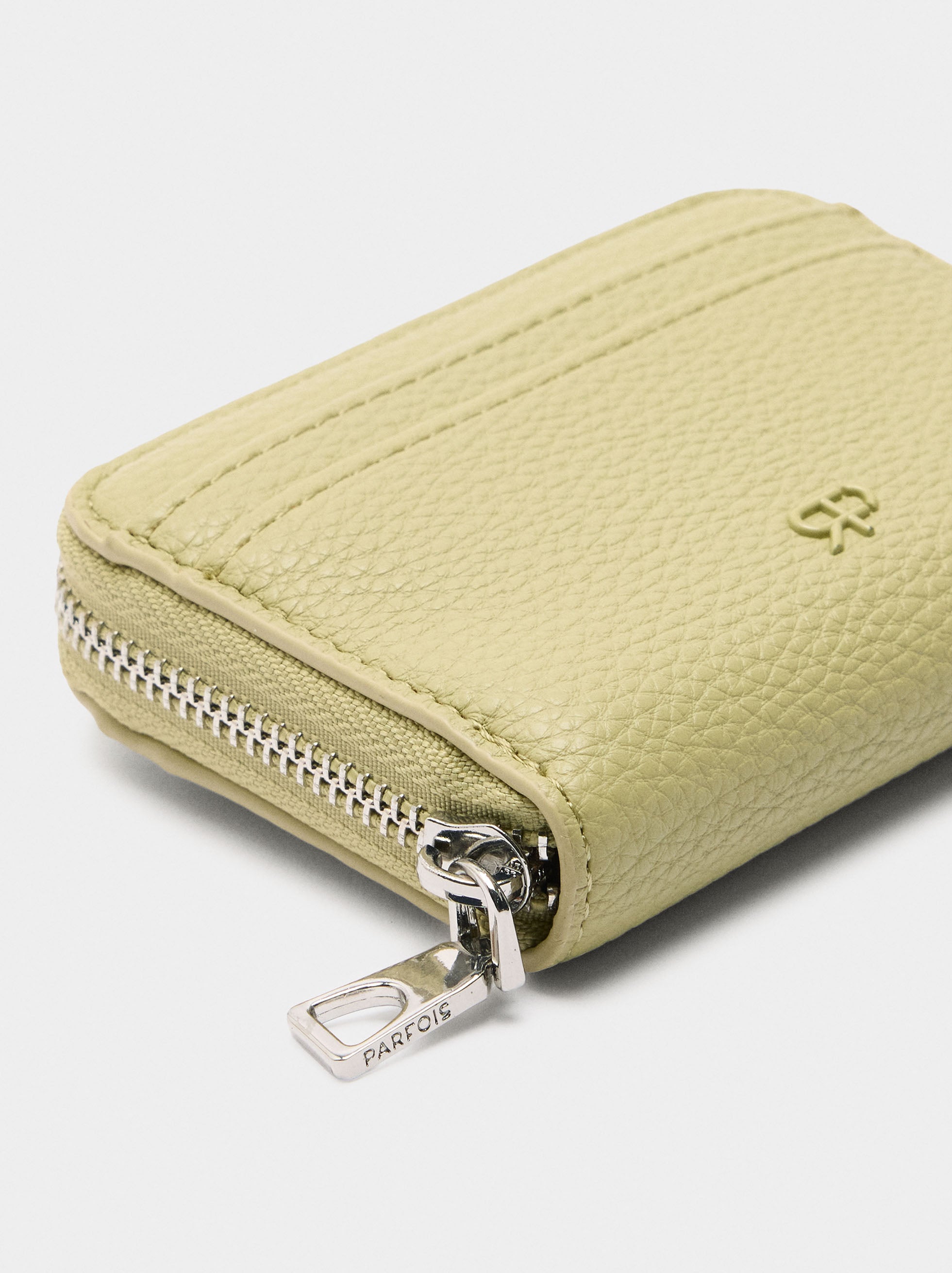 Cartera Básica Con Textura