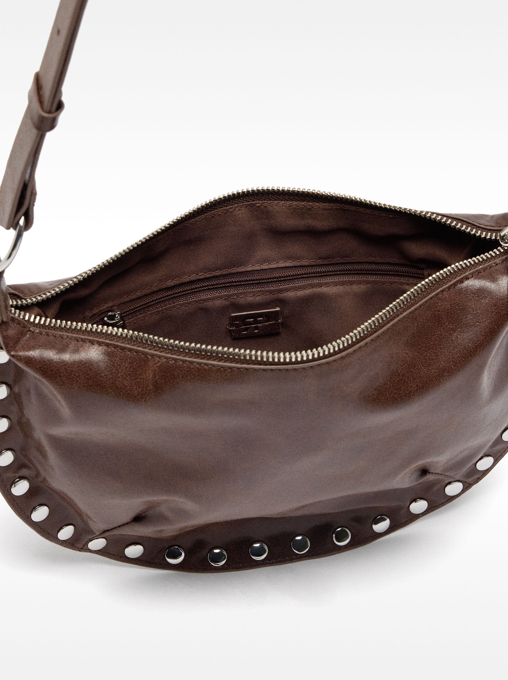 Bolso De Hombro Con Tachuelas