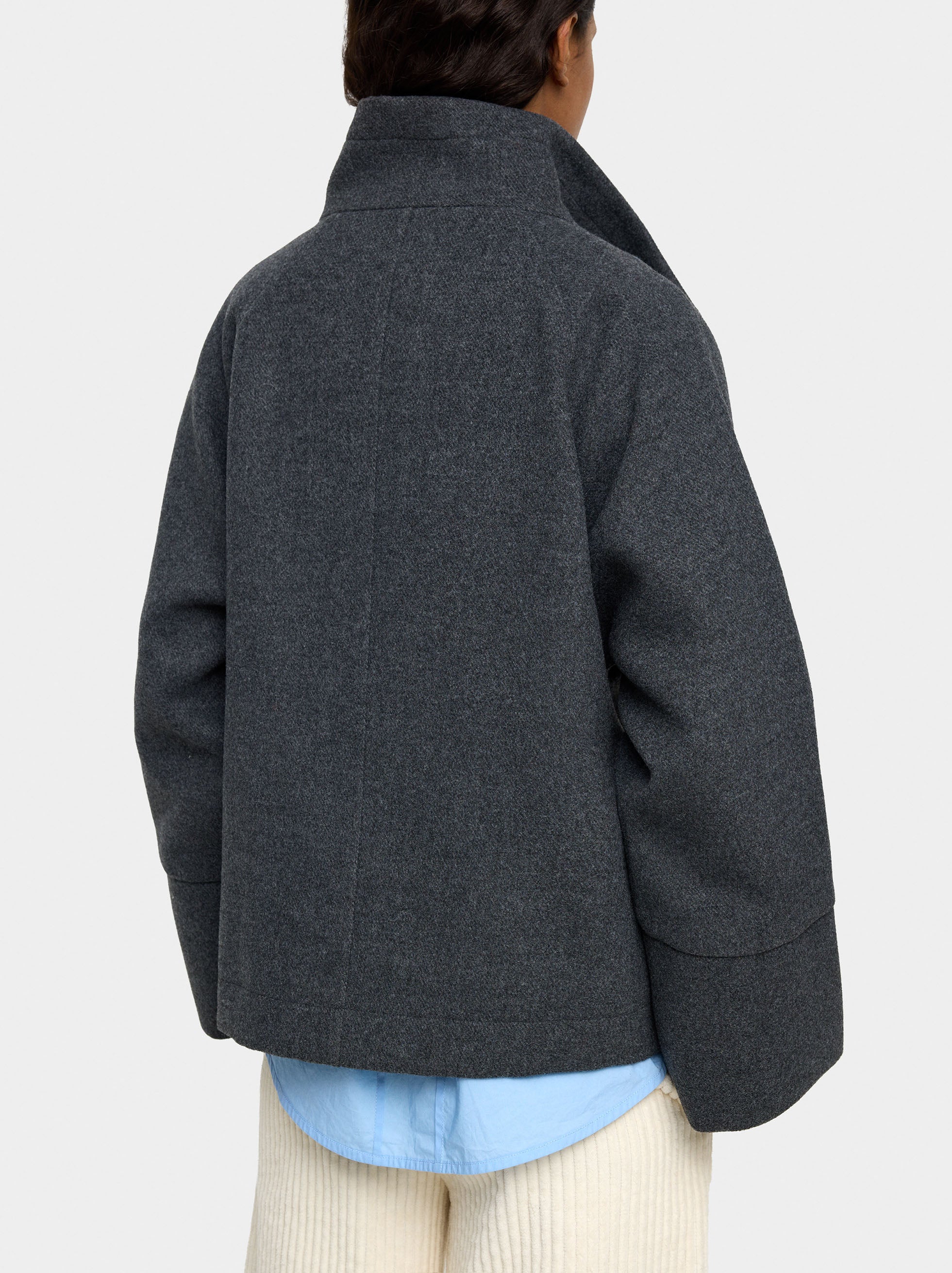 Chaqueta Con Cuello Alto