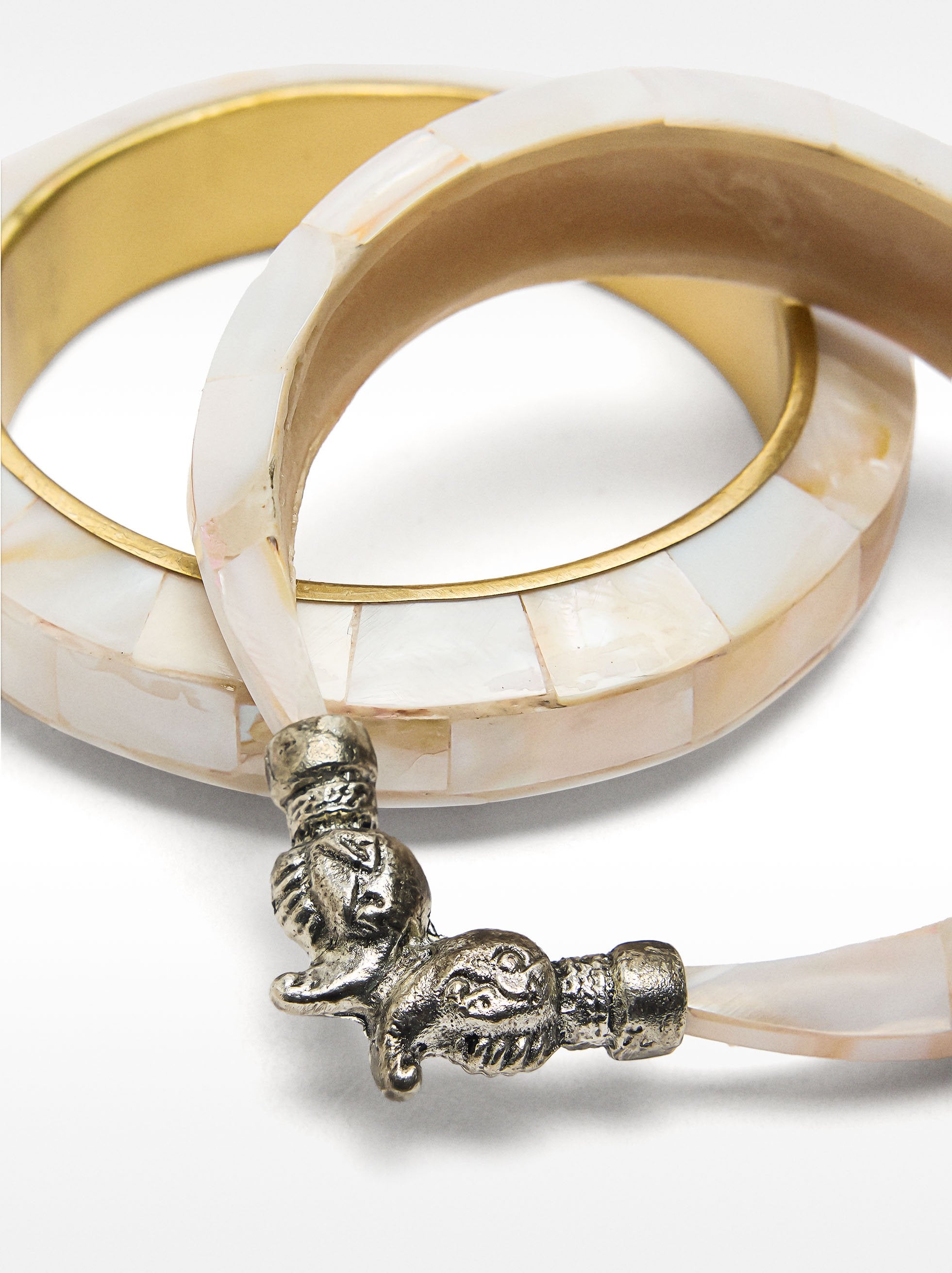 Set De Pulseras De Conchas