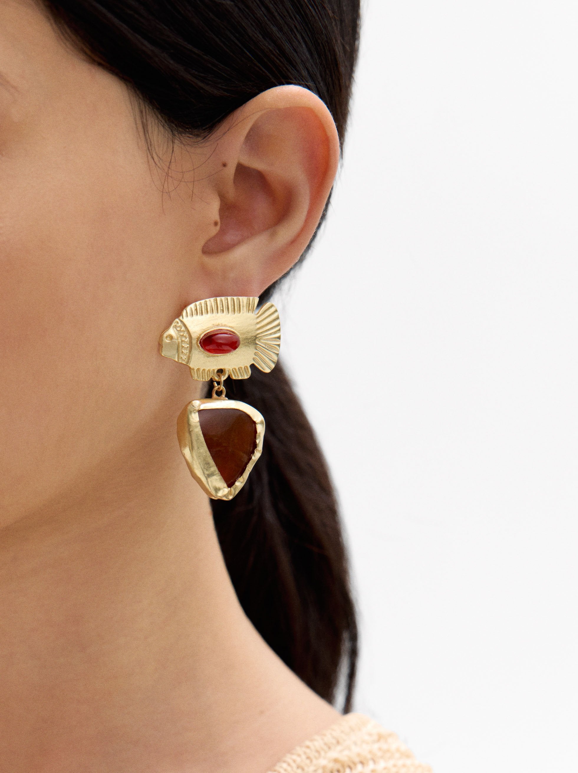 Pendientes De Peces Con Piedra